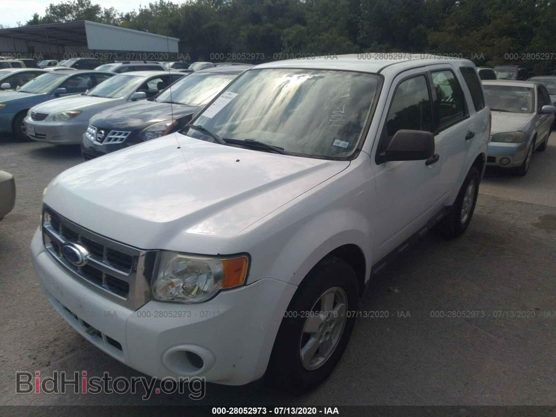 2011 FORD ESCAPE - VIN: 1FMCU0C72BKC06059 - Фото 2