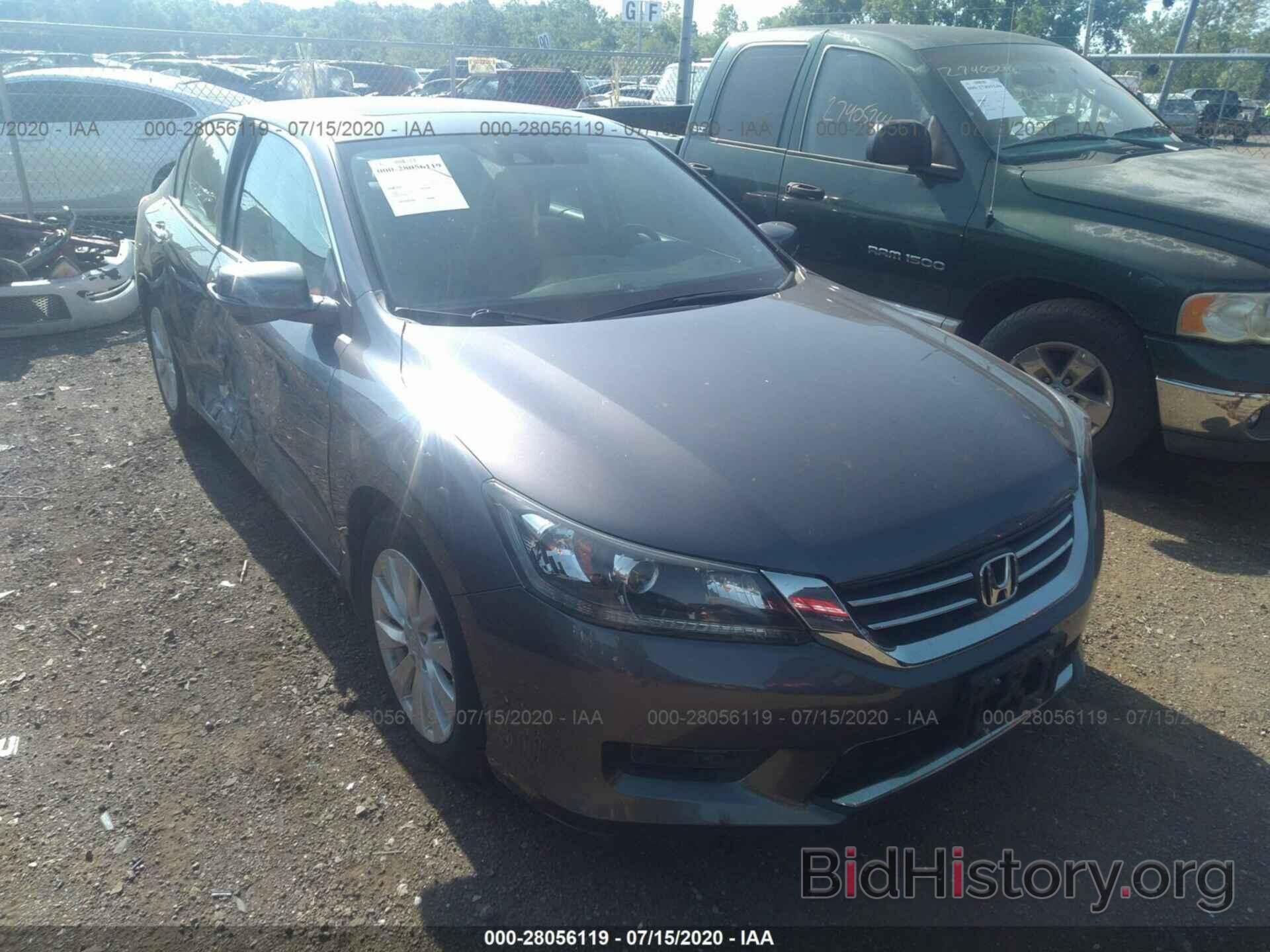 Photo 1HGCR2F86EA048018 - HONDA ACCORD SEDAN 2014