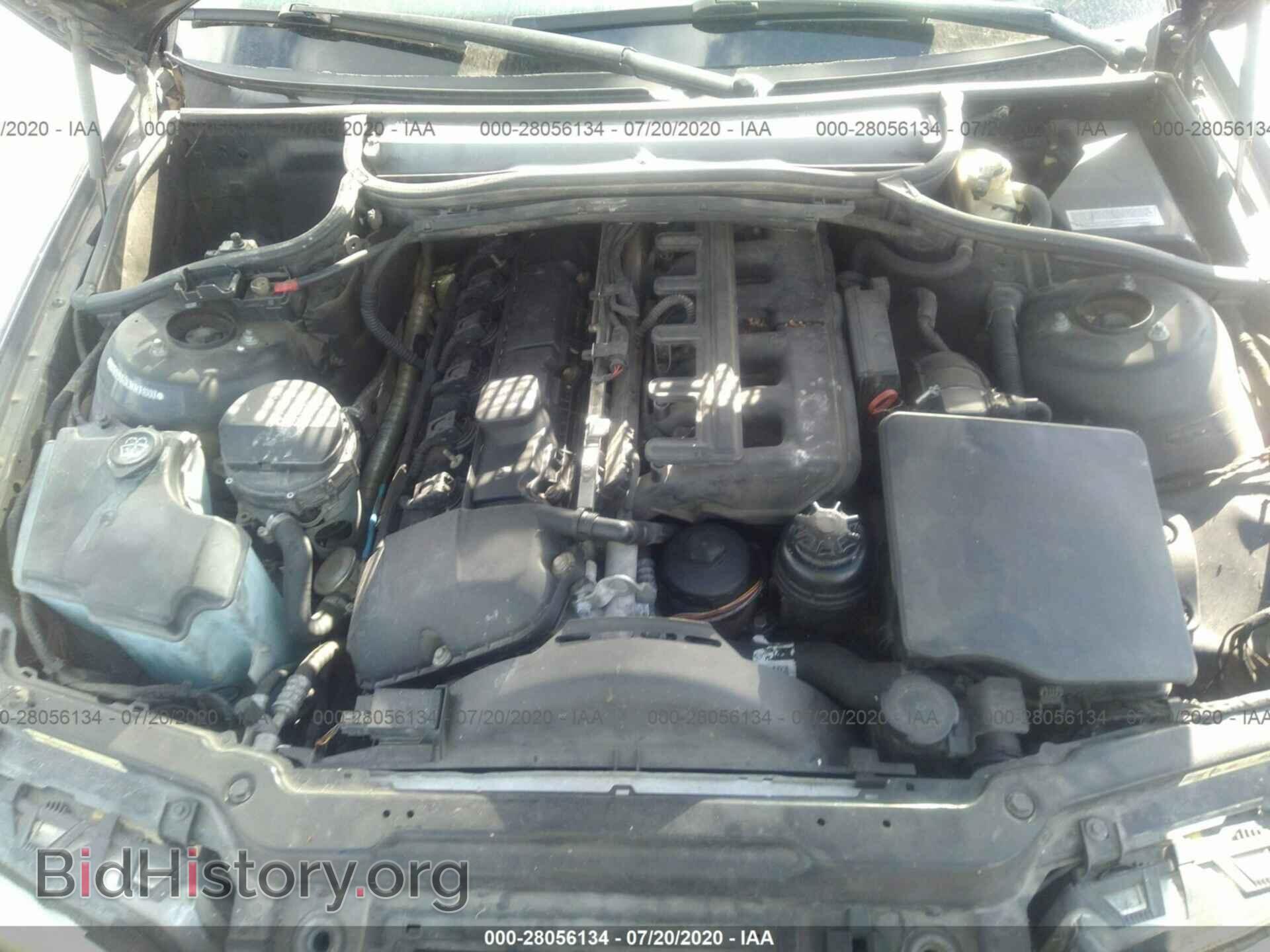 2003 BMW 330 - VIN: WBAEV534X3KM31003 - Photo 10