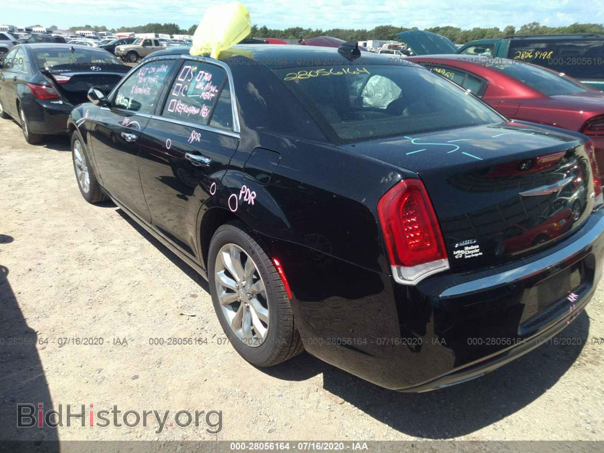 2017 CHRYSLER 300 - VIN: 2C3CCAKG2HH566676 - Фото 3