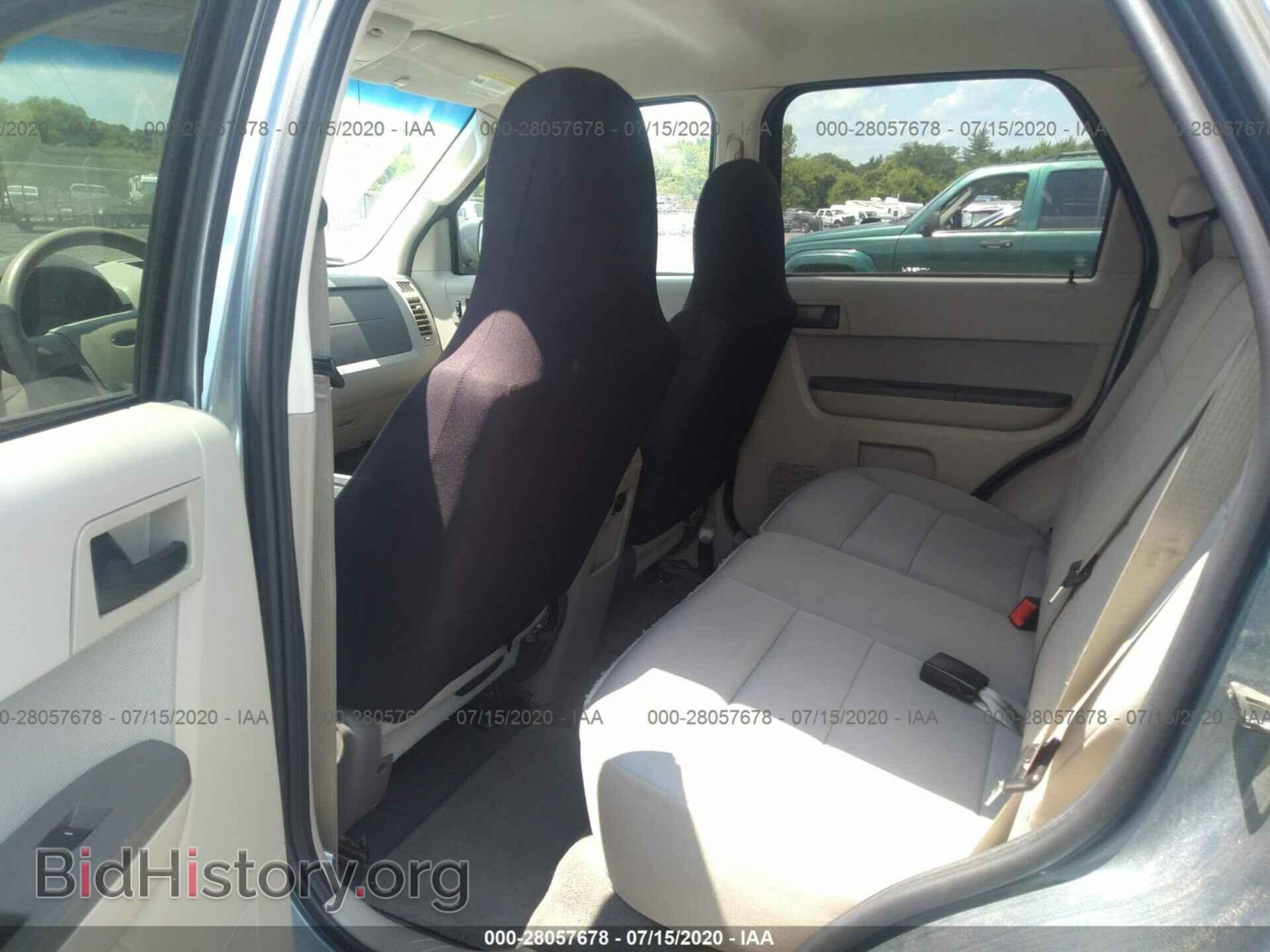 2011 FORD ESCAPE - VIN: 1FMCU0DG0BKC40287 - Фото 8
