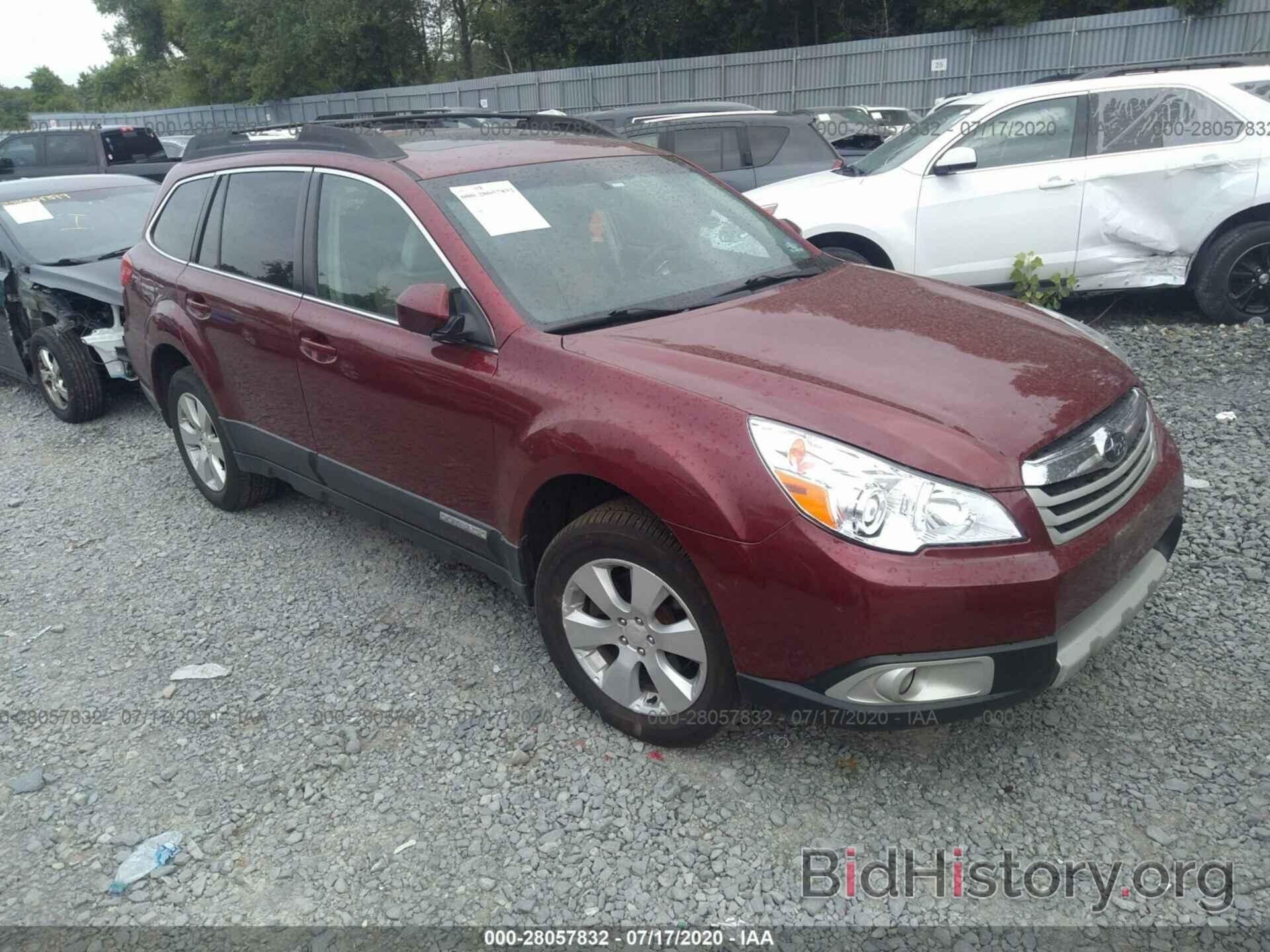 Photo 4S4BRDHC3B2365778 - SUBARU OUTBACK 2011