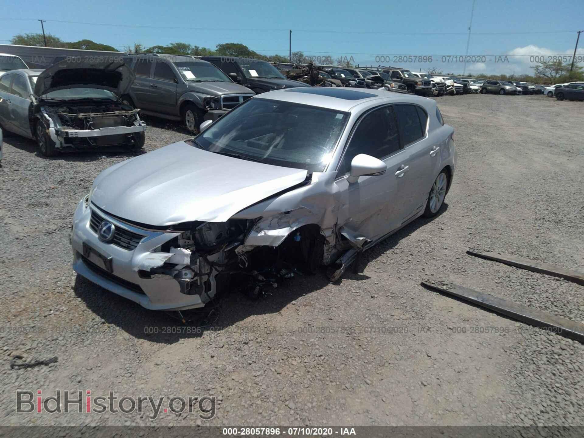2011 LEXUS CT 200H - VIN: JTHKD5BH2B2025307 - Фото 2
