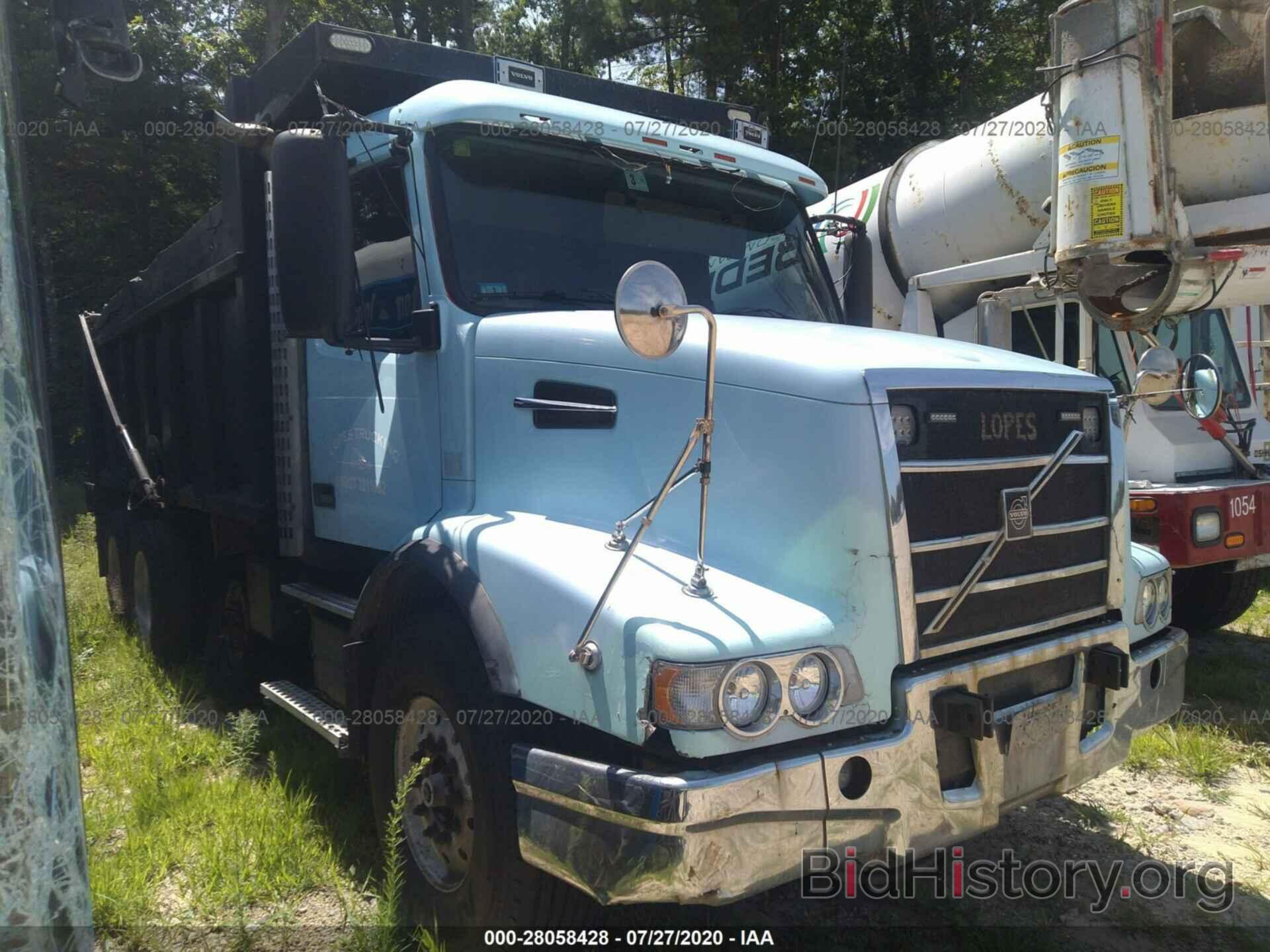 Photo 4V5KC9GH23N341603 - VOLVO VHD 2003