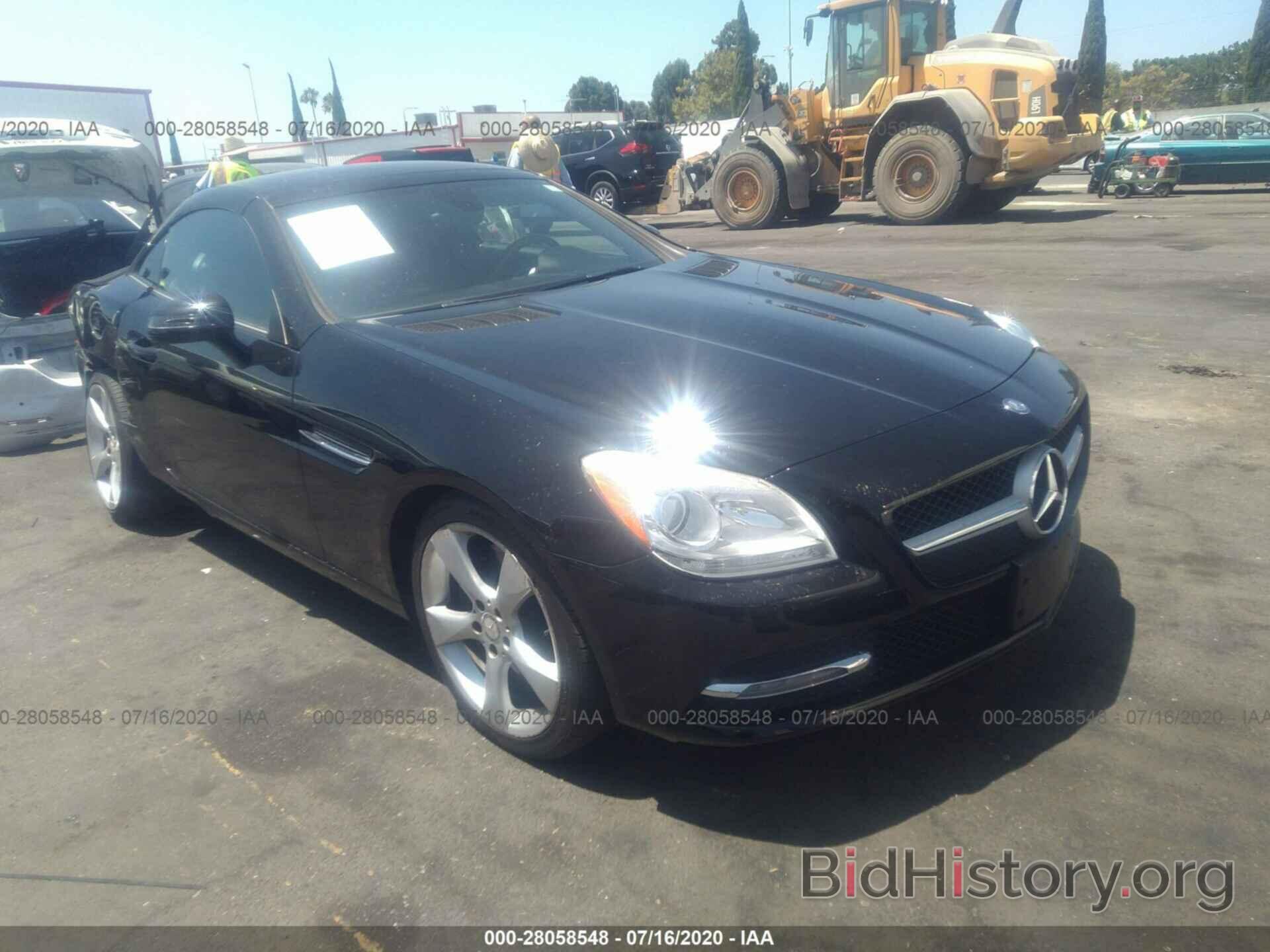 Photo WDDPK5HA0CF008822 - MERCEDES-BENZ SLK-CLASS 2012