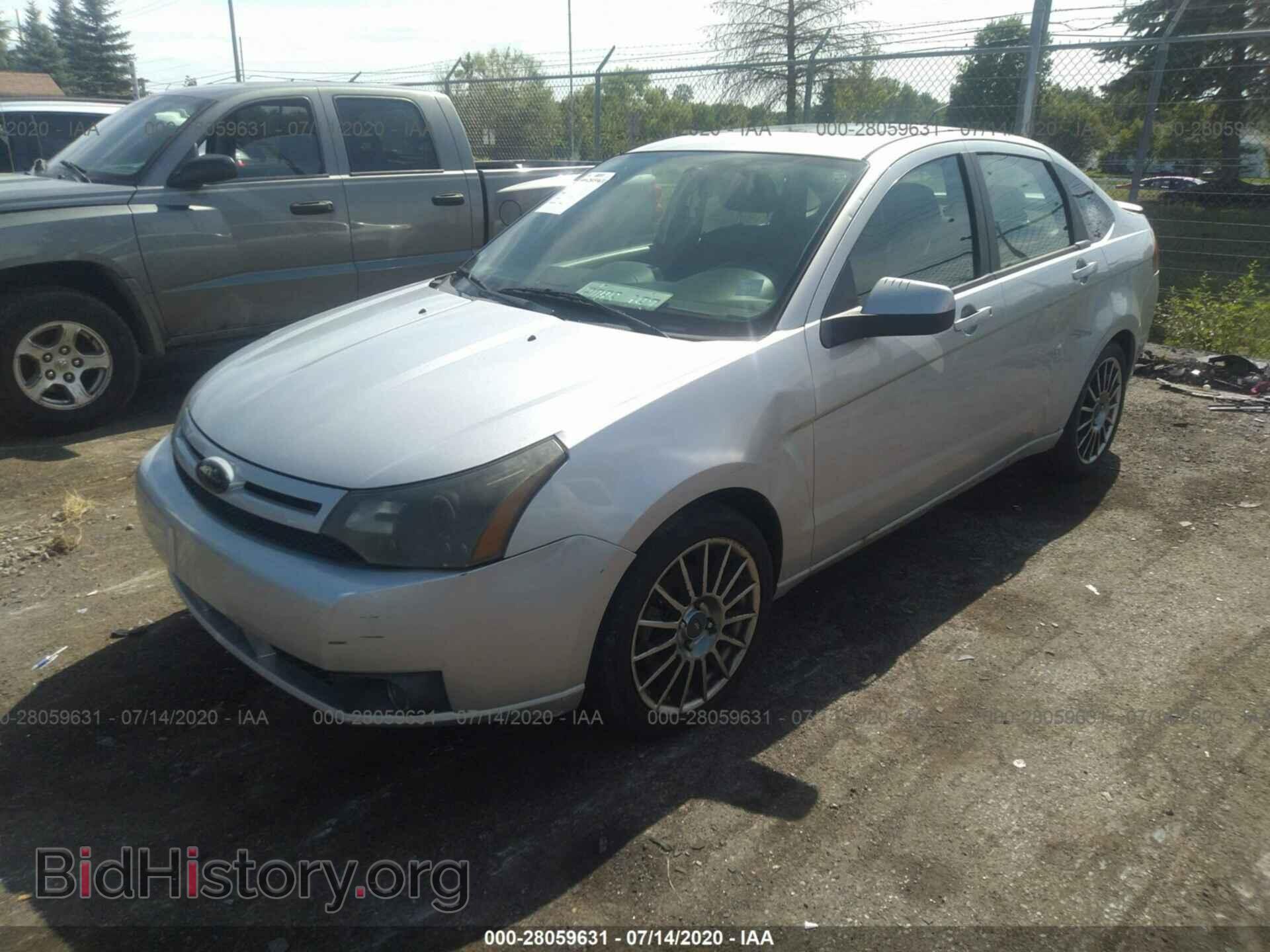 2009 FORD FOCUS - VIN: 1FAHP36N09W111697 - Фото 2
