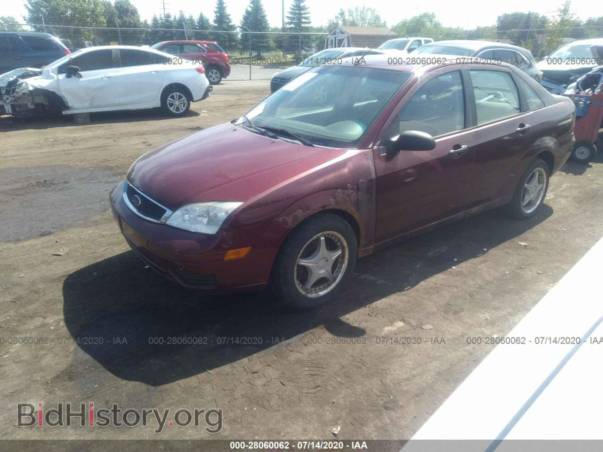 2007 FORD FOCUS - VIN: 1FAFP34N97W319598 - Фото 2