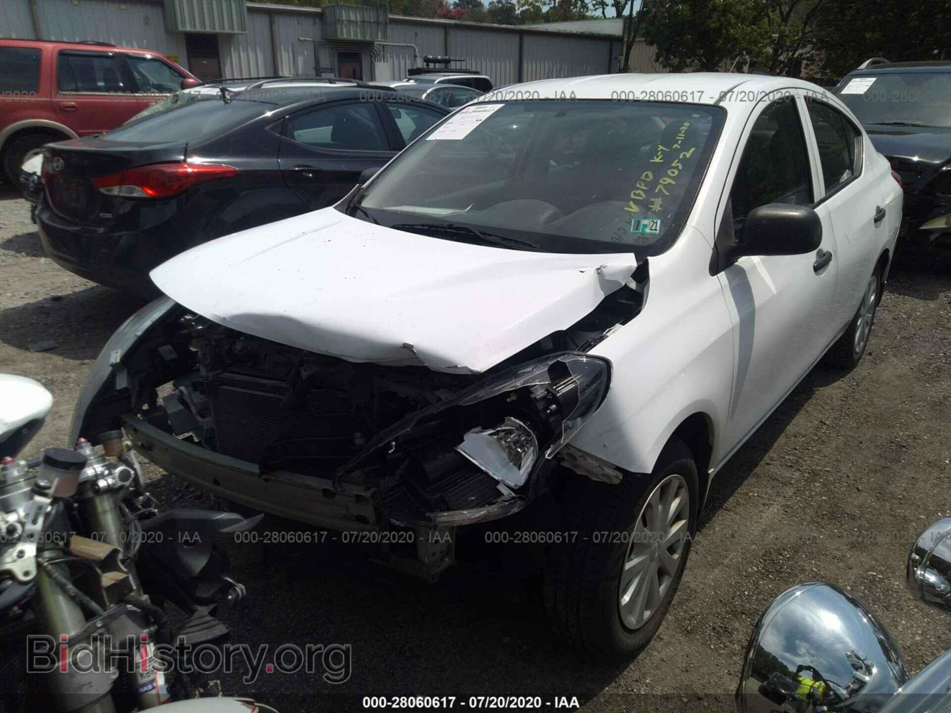 2015 NISSAN VERSA - VIN: 3N1CN7AP2FL825443 - Фото 2