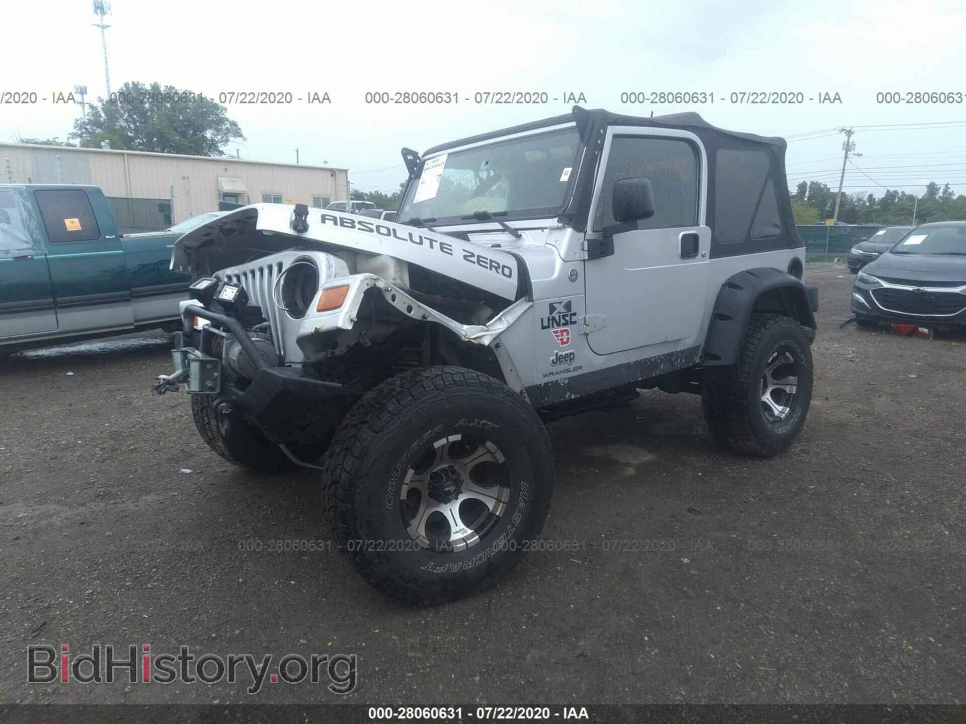 2005 JEEP WRANGLER - VIN: 1J4FA39S55P352111 - Photo 2