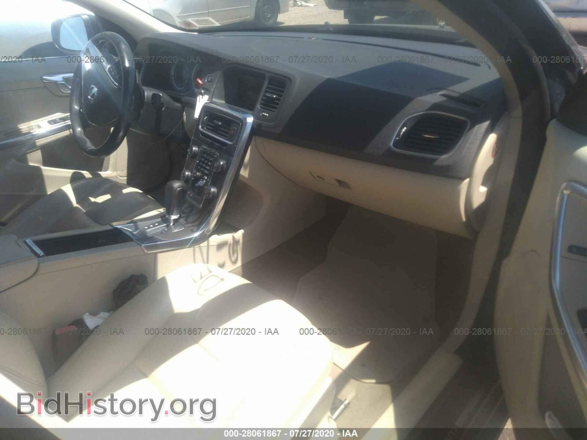 2011 VOLVO S60 - VIN: YV1902FH9B2017610 - Фото 5