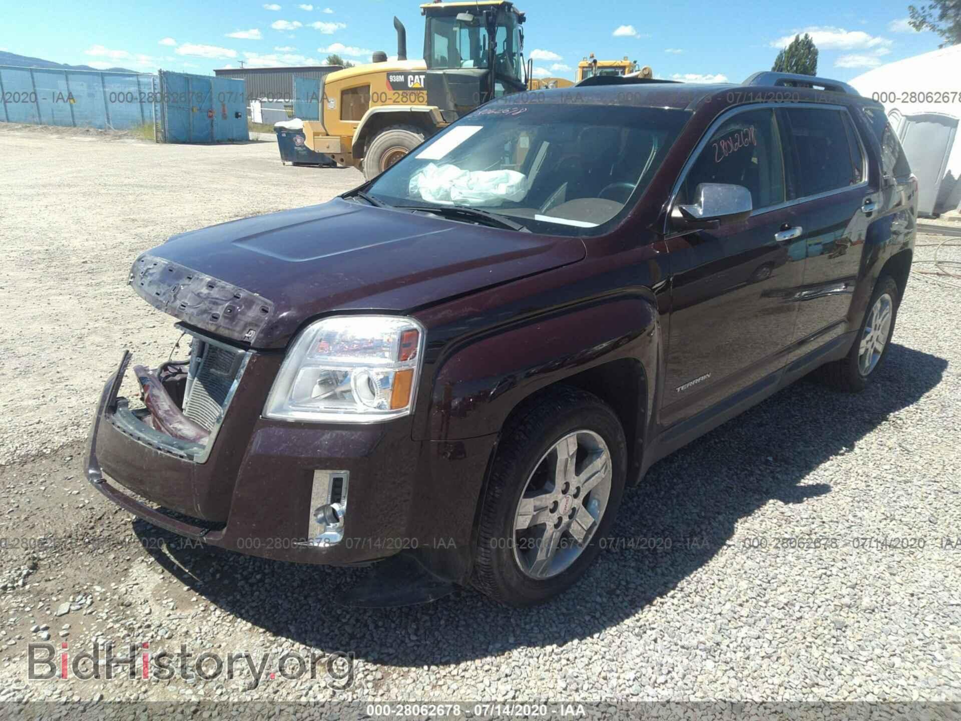 2011 GMC TERRAIN - VIN: 2CTFLXEC2B6411220 - Photo 2