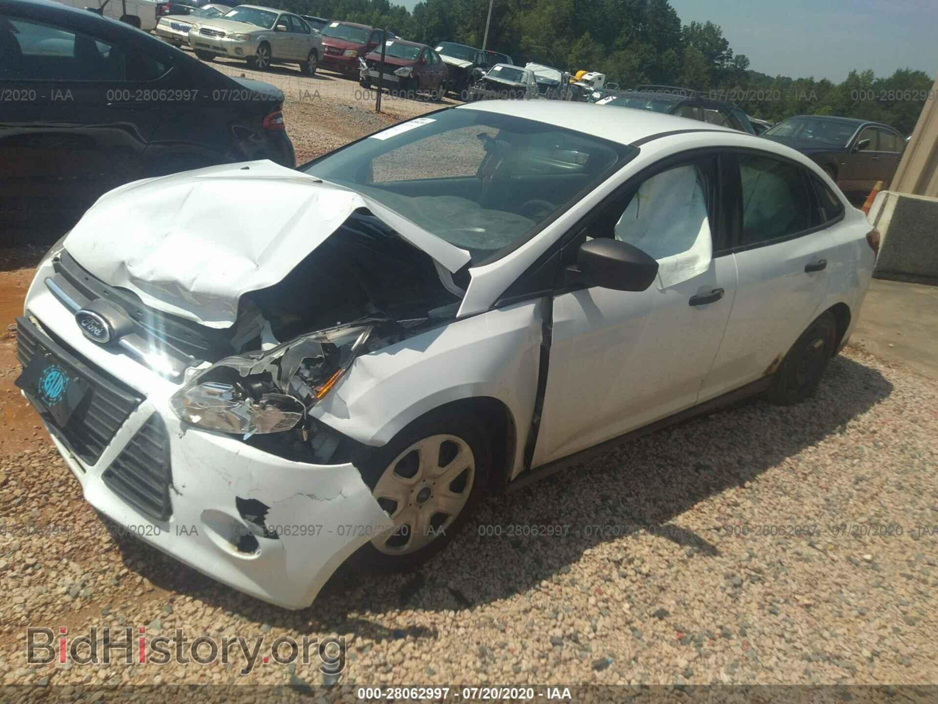 2013 FORD FOCUS - VIN: 1FADP3E29DL379017 - Photo 2