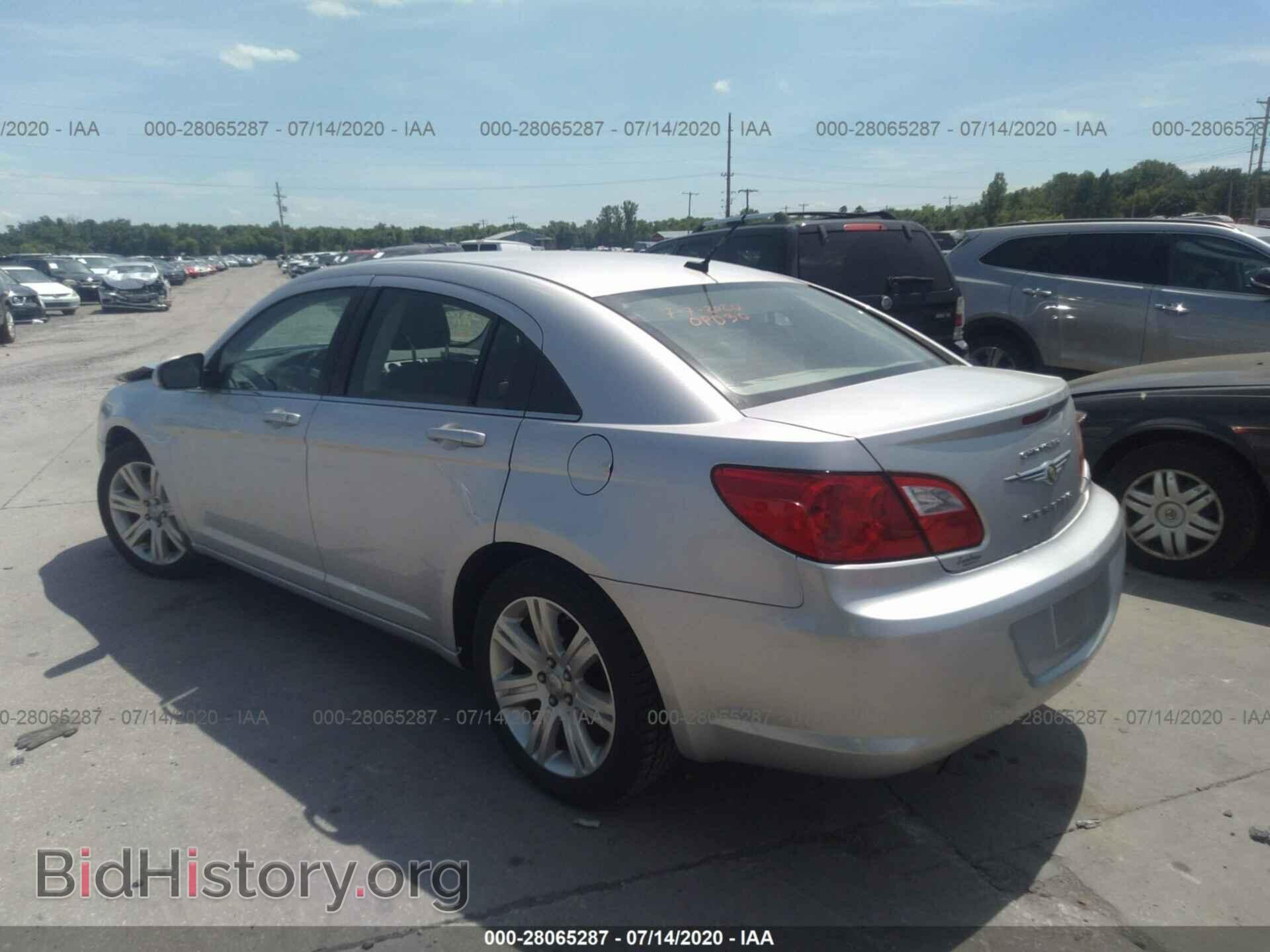 2010 CHRYSLER SEBRING - VIN: 1C3CC5FV6AN167945 - Фото 3