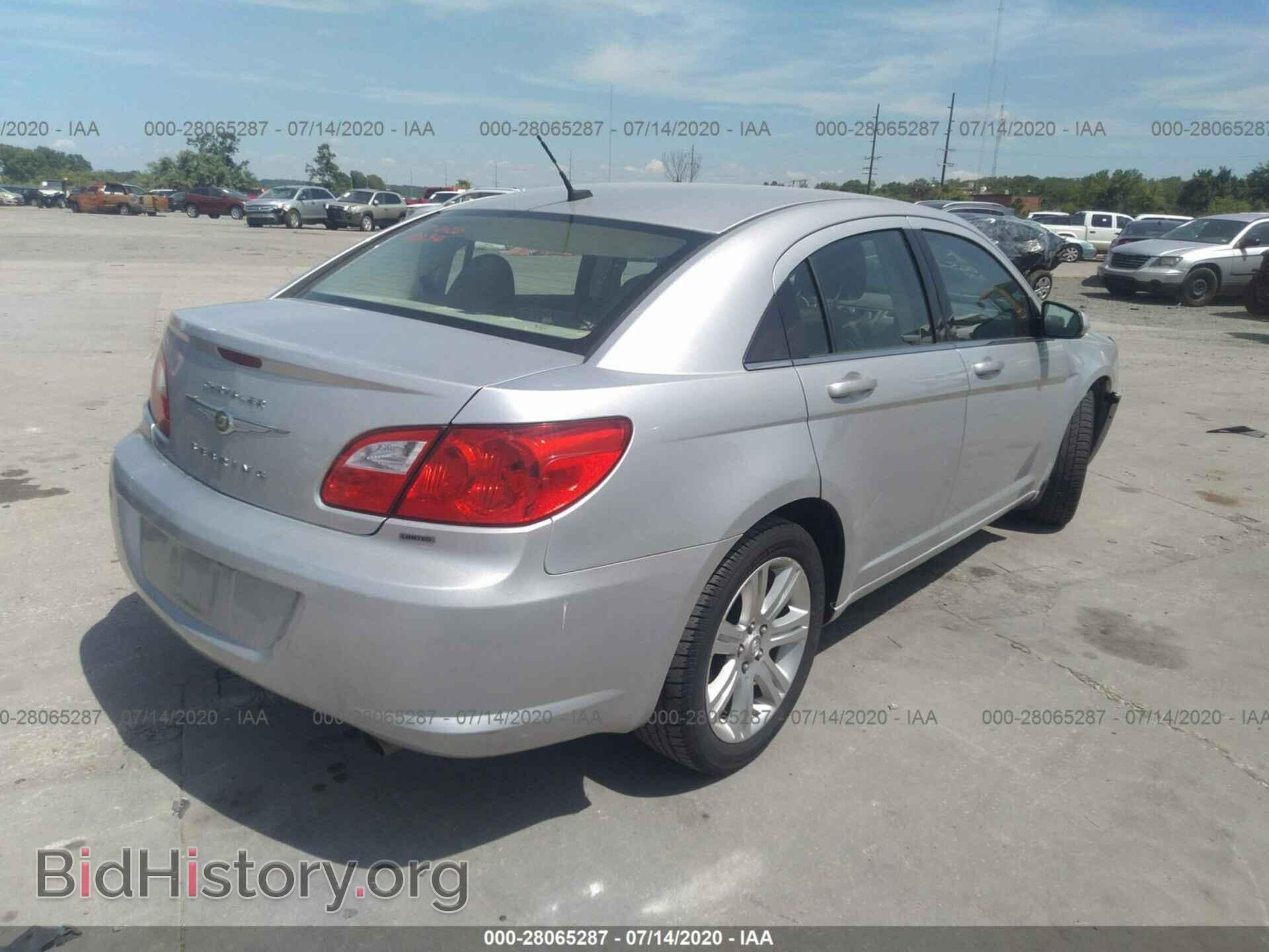 2010 CHRYSLER SEBRING - VIN: 1C3CC5FV6AN167945 - Фото 4