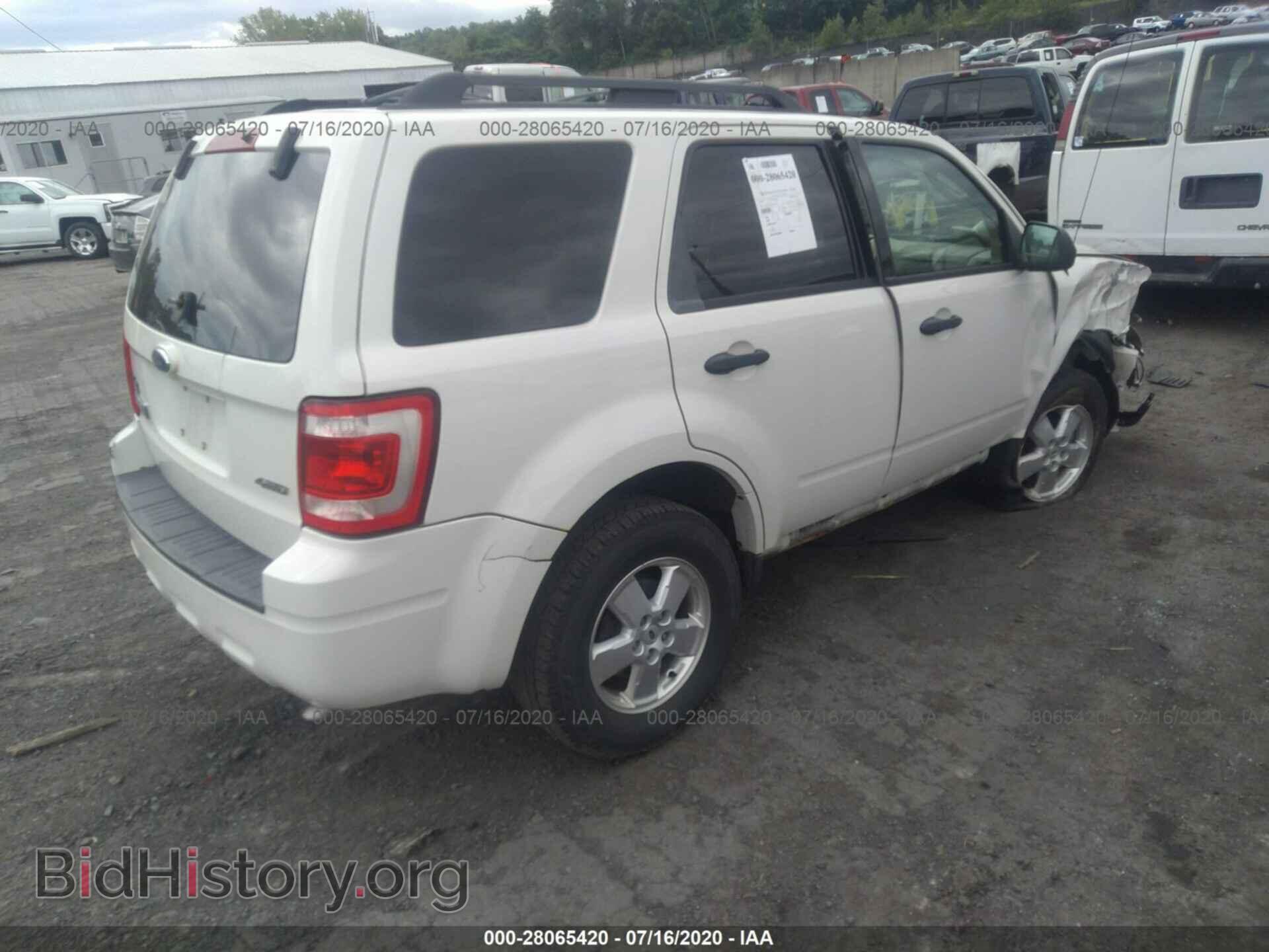 2009 FORD ESCAPE - VIN: 1FMCU93709KA89712 - Photo 4