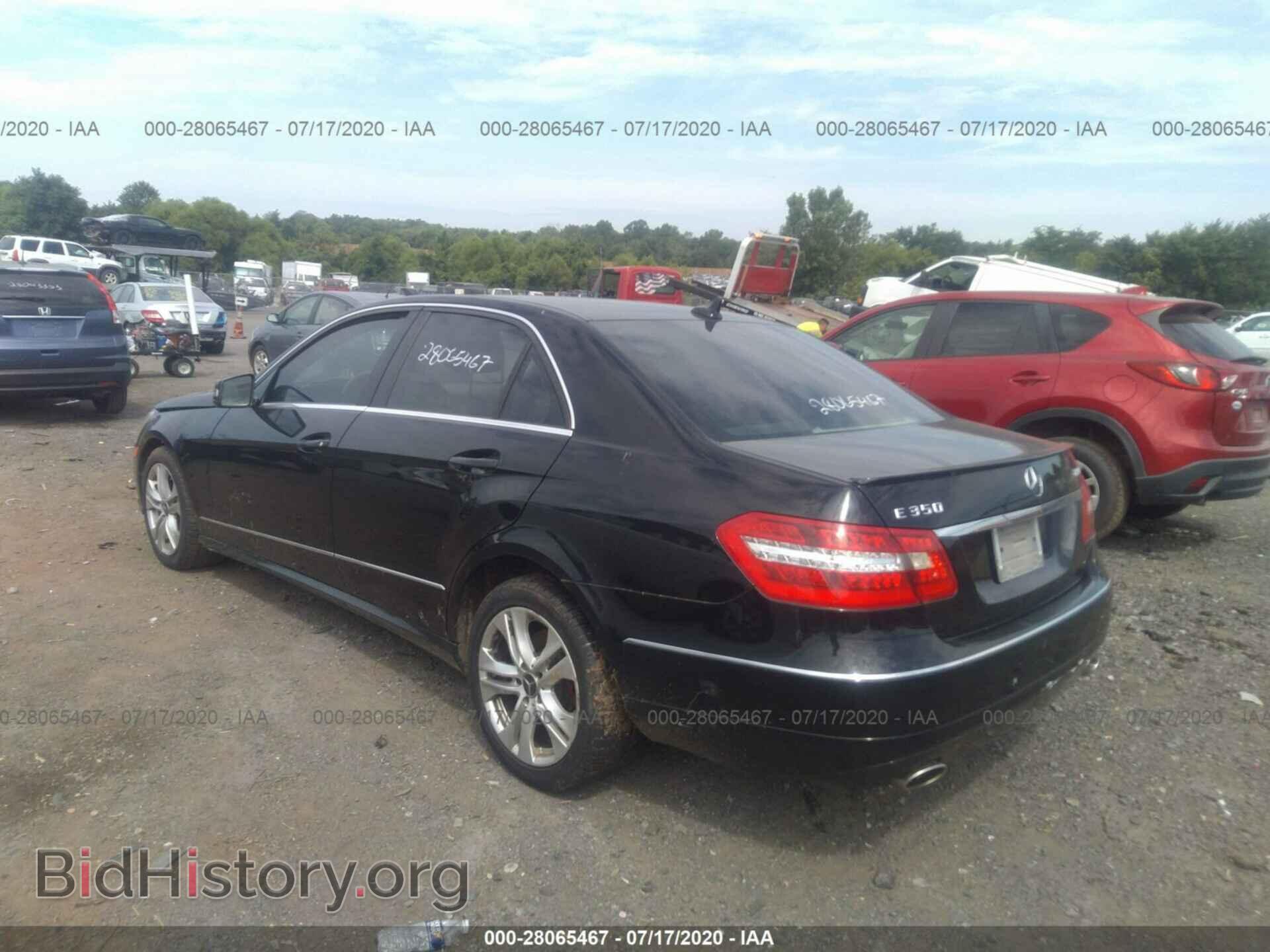 2011 MERCEDES-BENZ E-CLASS - VIN: WDDHF8HB8BA300362 - Фото 3