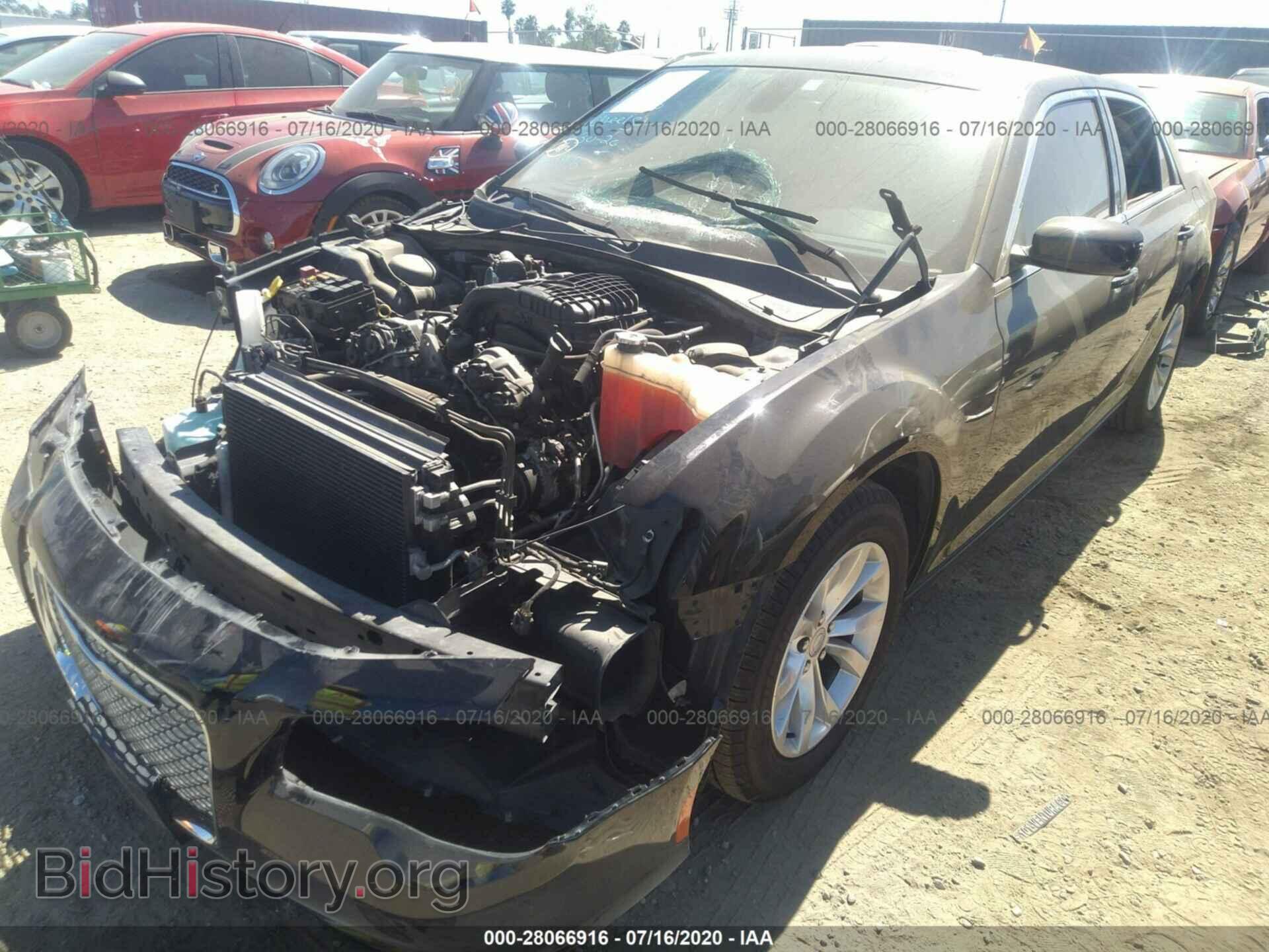 2015 CHRYSLER 300 - VIN: 2C3CCAAG2FH779514 - Фото 2