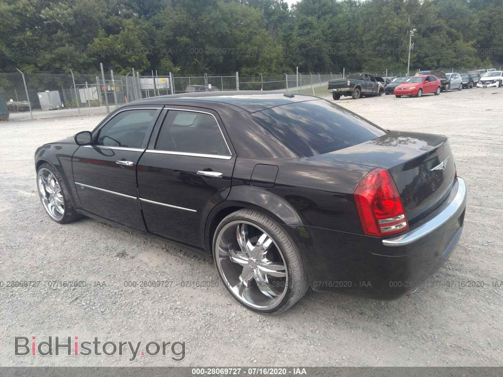 2010 CHRYSLER 300 - VIN: 2C3CA6CT1AH219280 - Фото 3