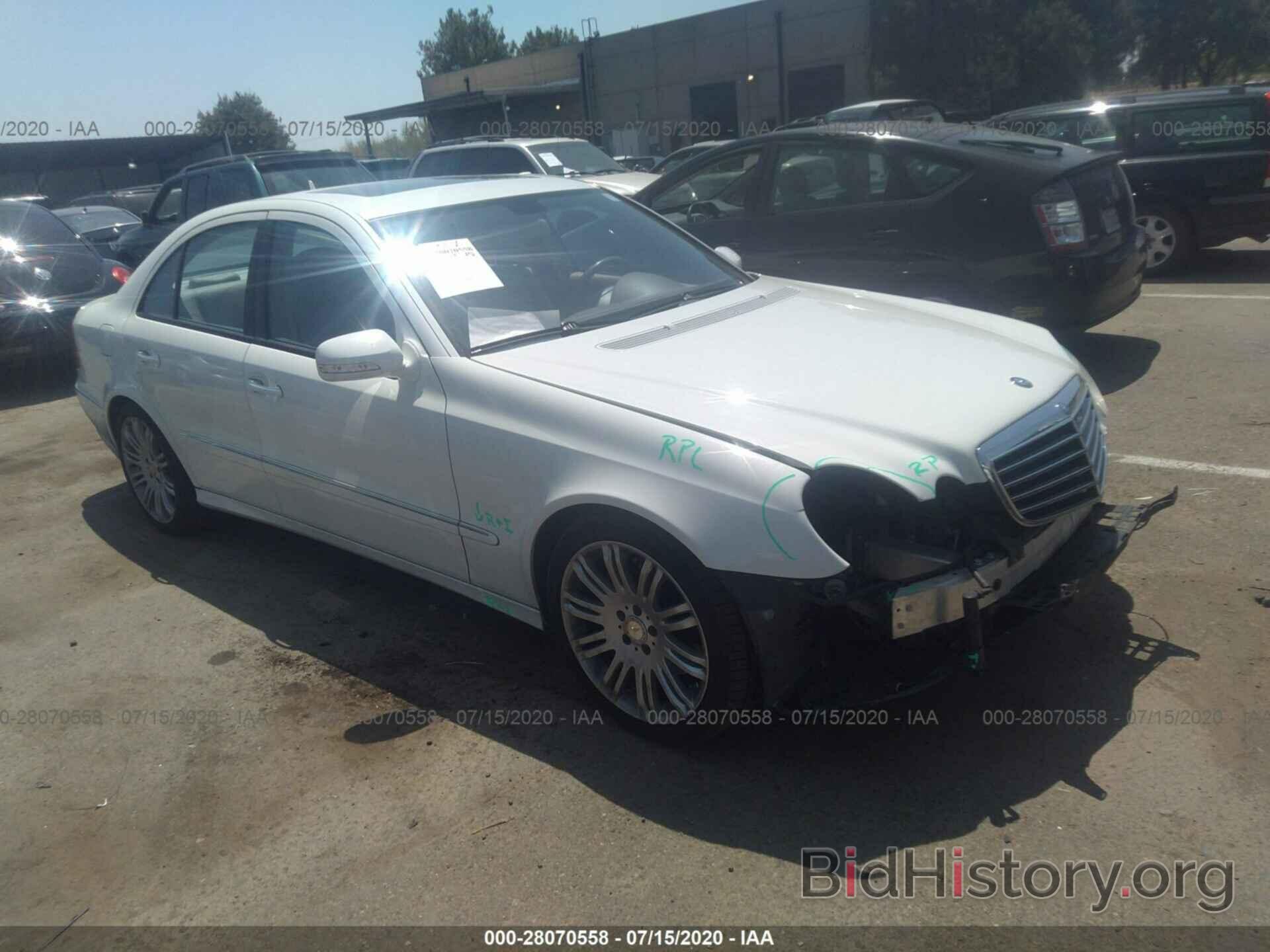 Photo WDBUF56X08B324520 - MERCEDES-BENZ E-CLASS 2008