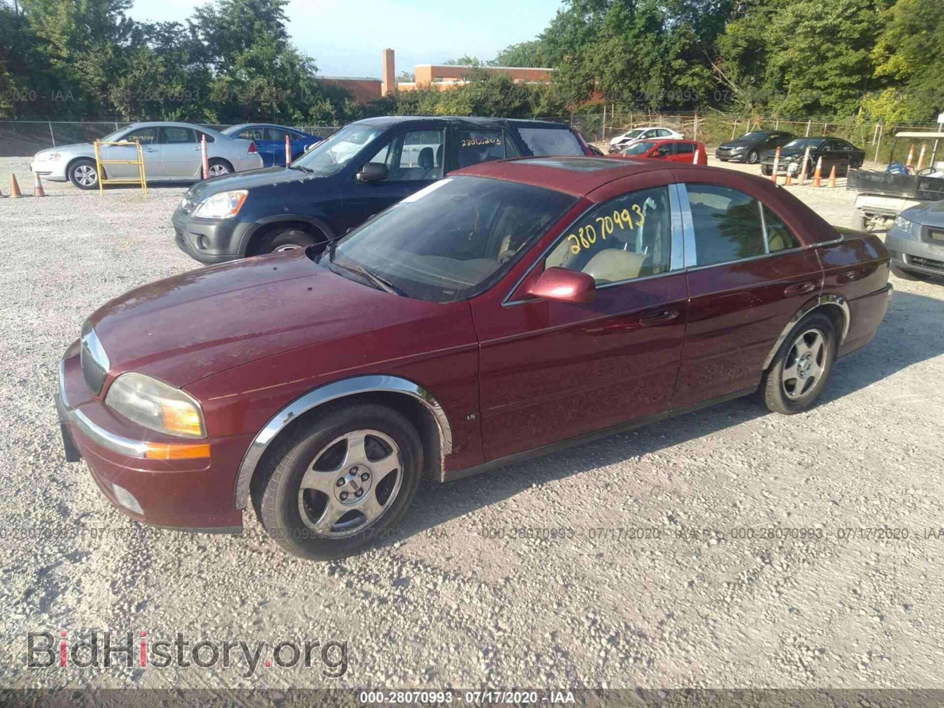 2000 LINCOLN LS - VIN: 1LNHM87A8YY768581 - Photo 2