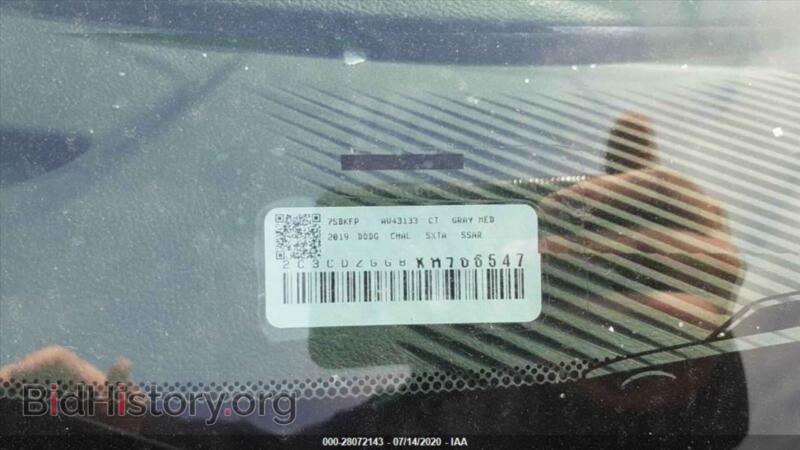 2019 Dodge CHALLENGER (VIN 2C3CDZGG8KH706547) — photo 10 of 12