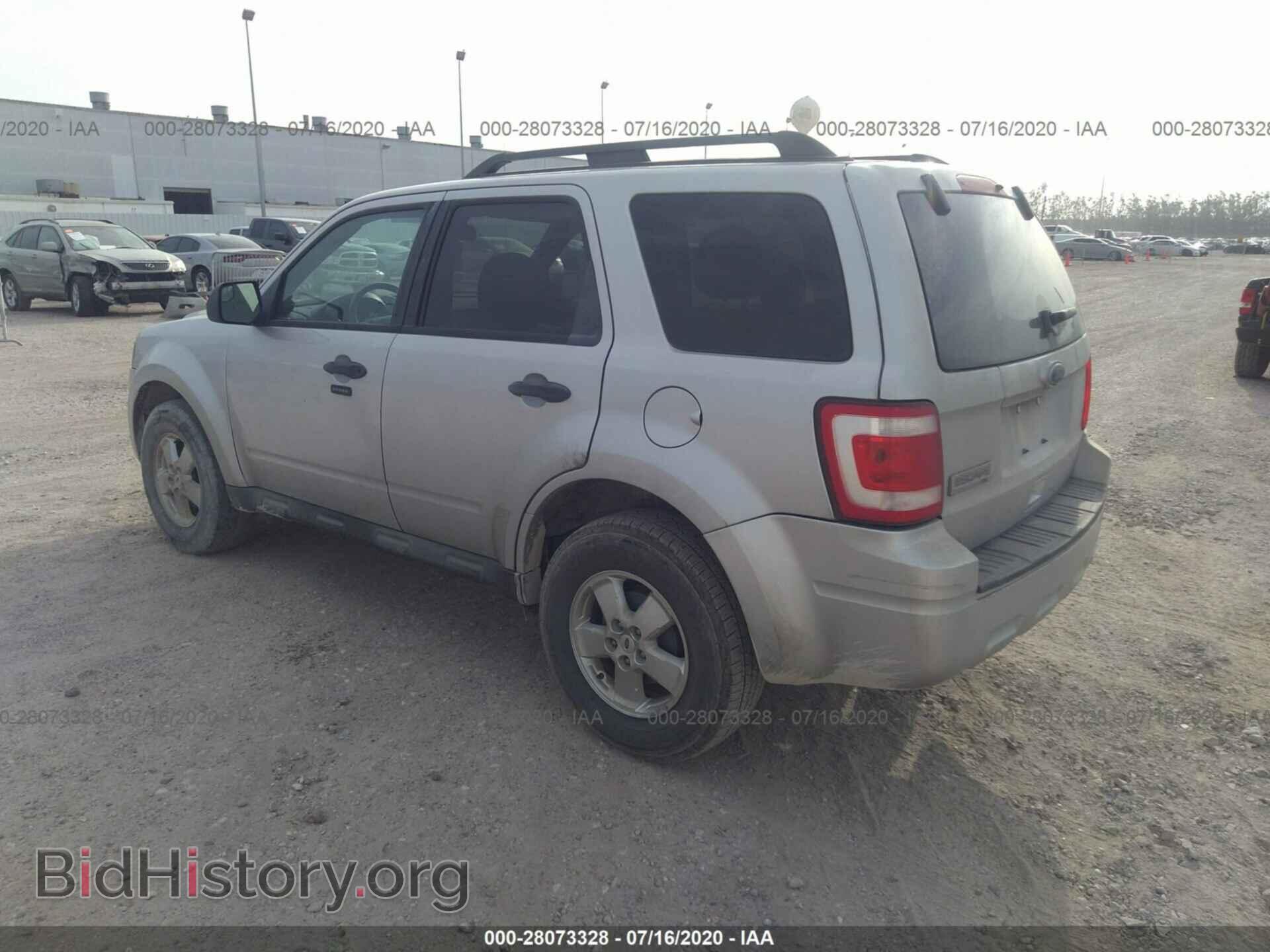 2011 FORD ESCAPE - VIN: 1FMCU9D78BKA09531 - Фото 3