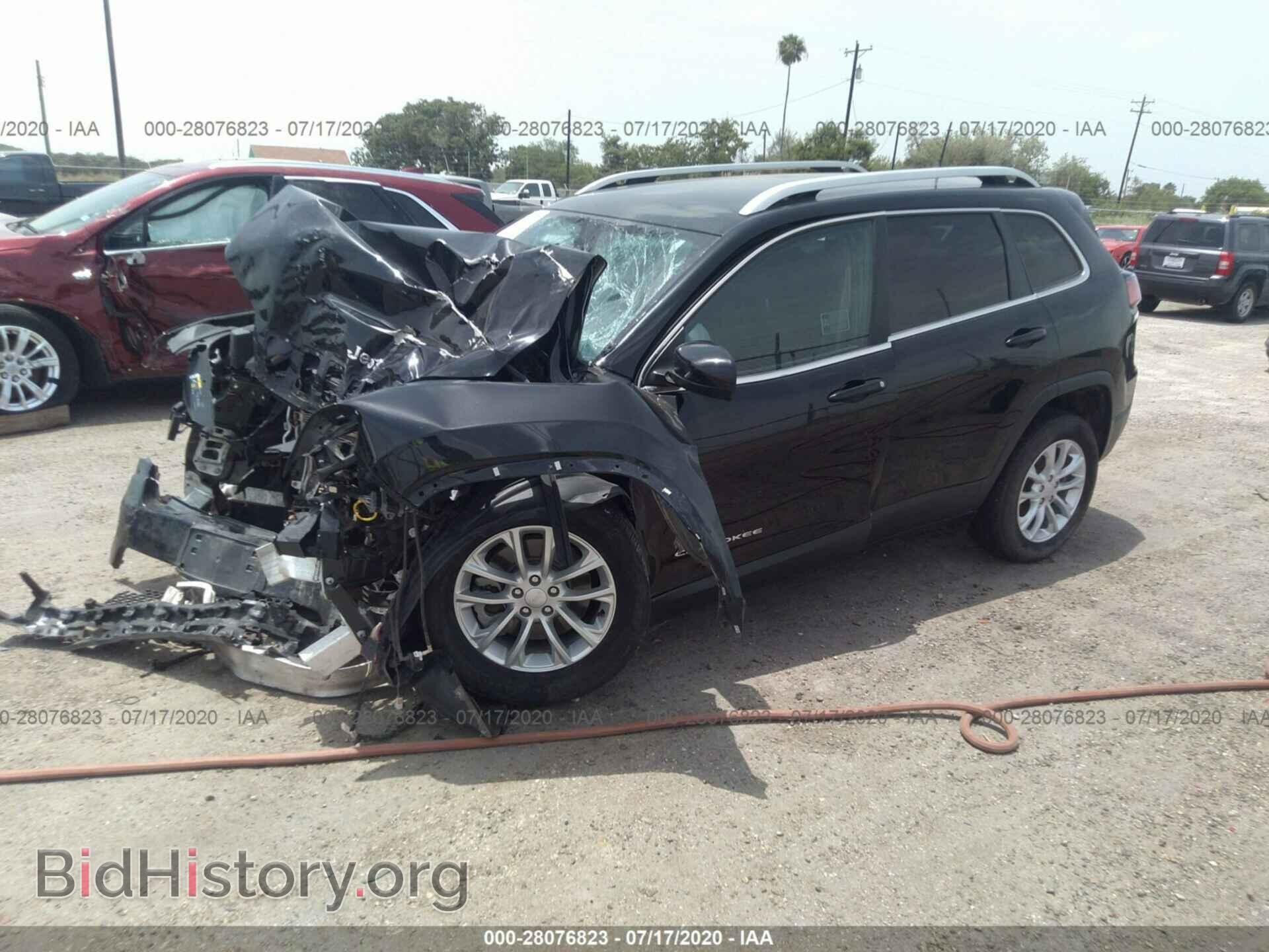 2019 JEEP CHEROKEE - VIN: 1C4PJLCB4KD392406 - Фото 2