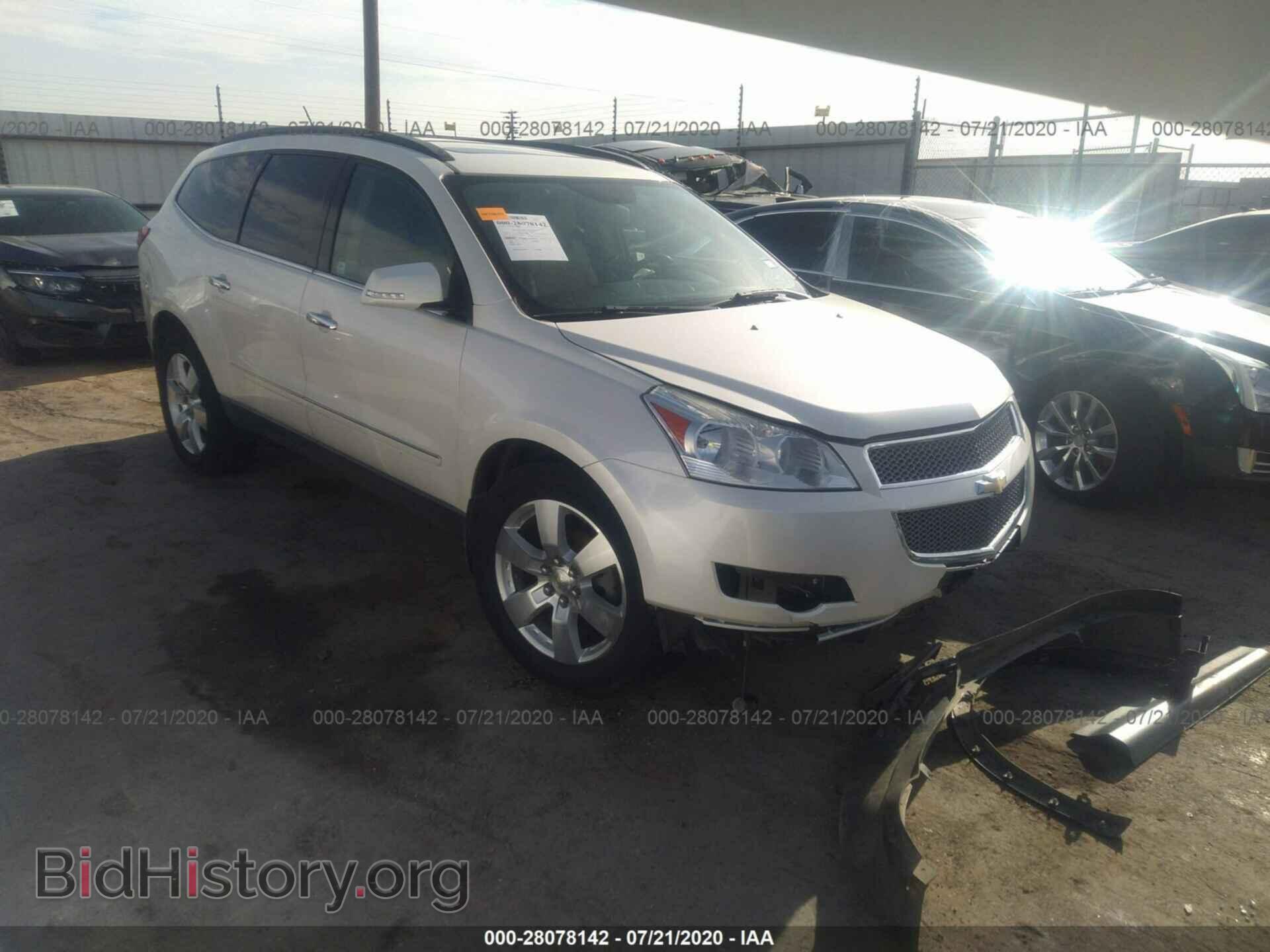 Фотография 1GNKRLED1BJ380725 - CHEVROLET TRAVERSE 2011