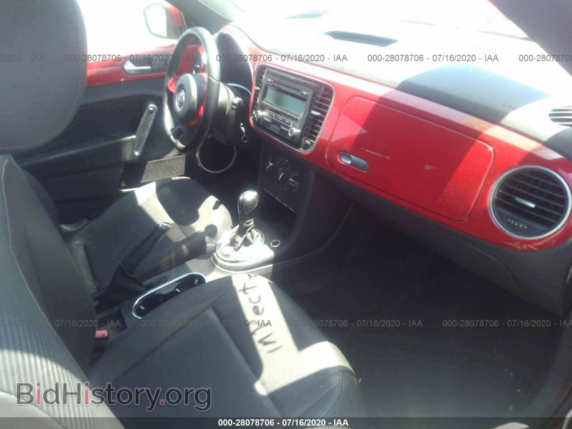 2012 VOLKSWAGEN BEETLE - VIN: 3VWJP7AT9CM622158 - Фото 5