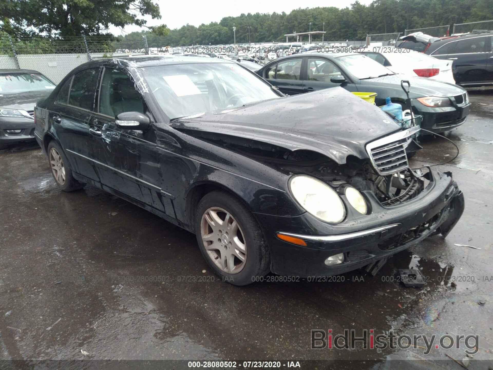 Photo WDBUF65JX4A479417 - MERCEDES-BENZ E 2004