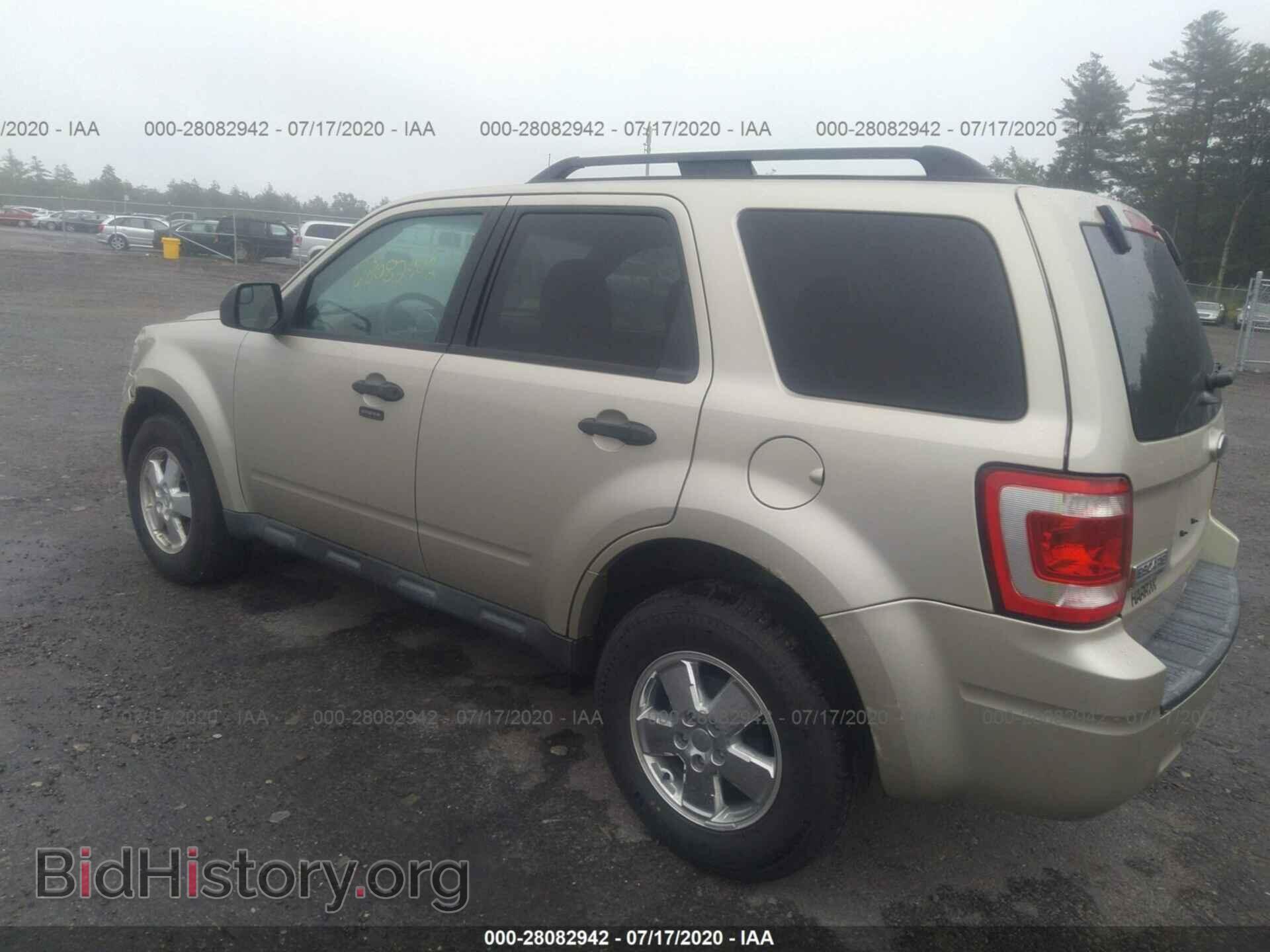 2011 FORD ESCAPE - VIN: 1FMCU9D73BKC21060 - Фото 3