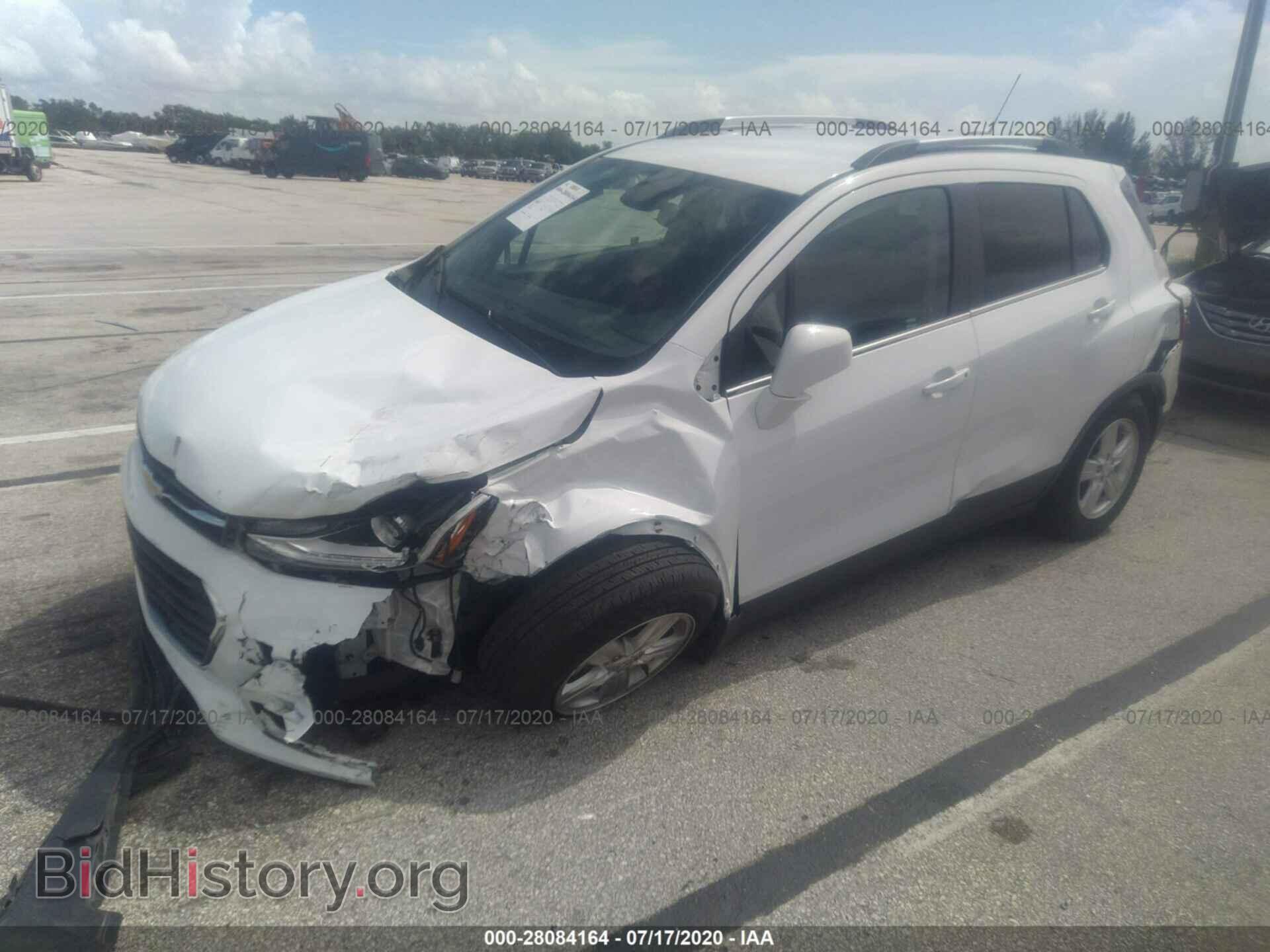 2019 CHEVROLET TRAX - VIN: 3GNCJLSB2KL161196 - Фото 2