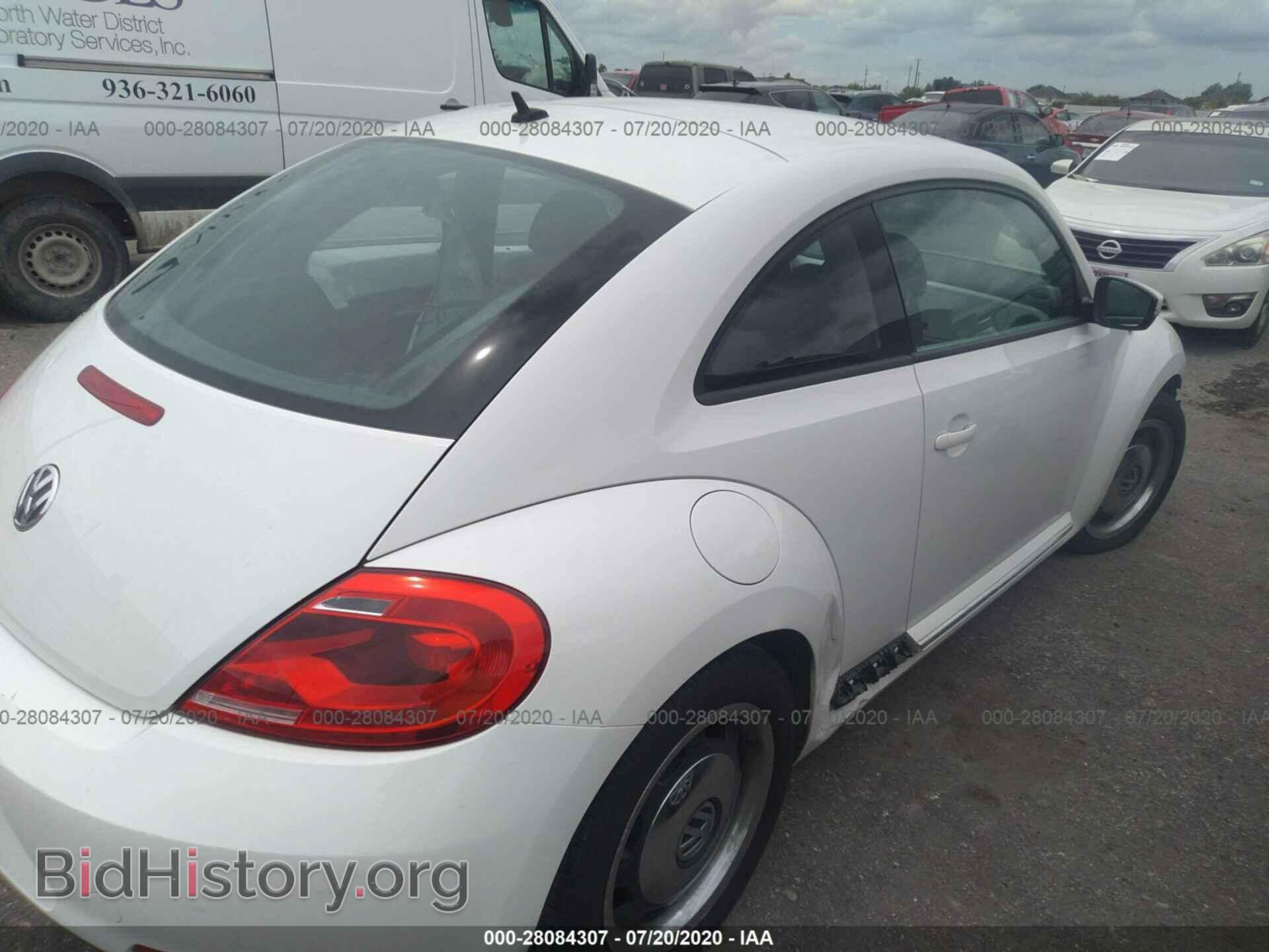 2012 VOLKSWAGEN BEETLE - VIN: 3VWJP7AT7CM618366 - Фото 4