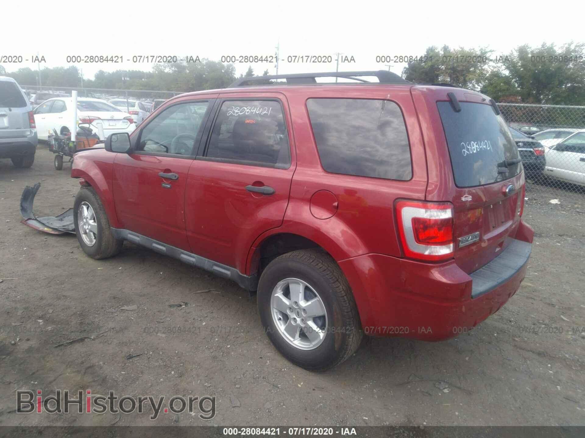 2011 FORD ESCAPE - VIN: 1FMCU9DG9BKB70826 - Фото 3