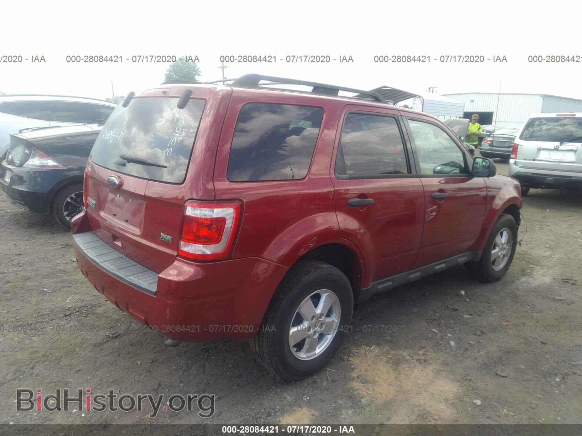 2011 FORD ESCAPE - VIN: 1FMCU9DG9BKB70826 - Фото 4