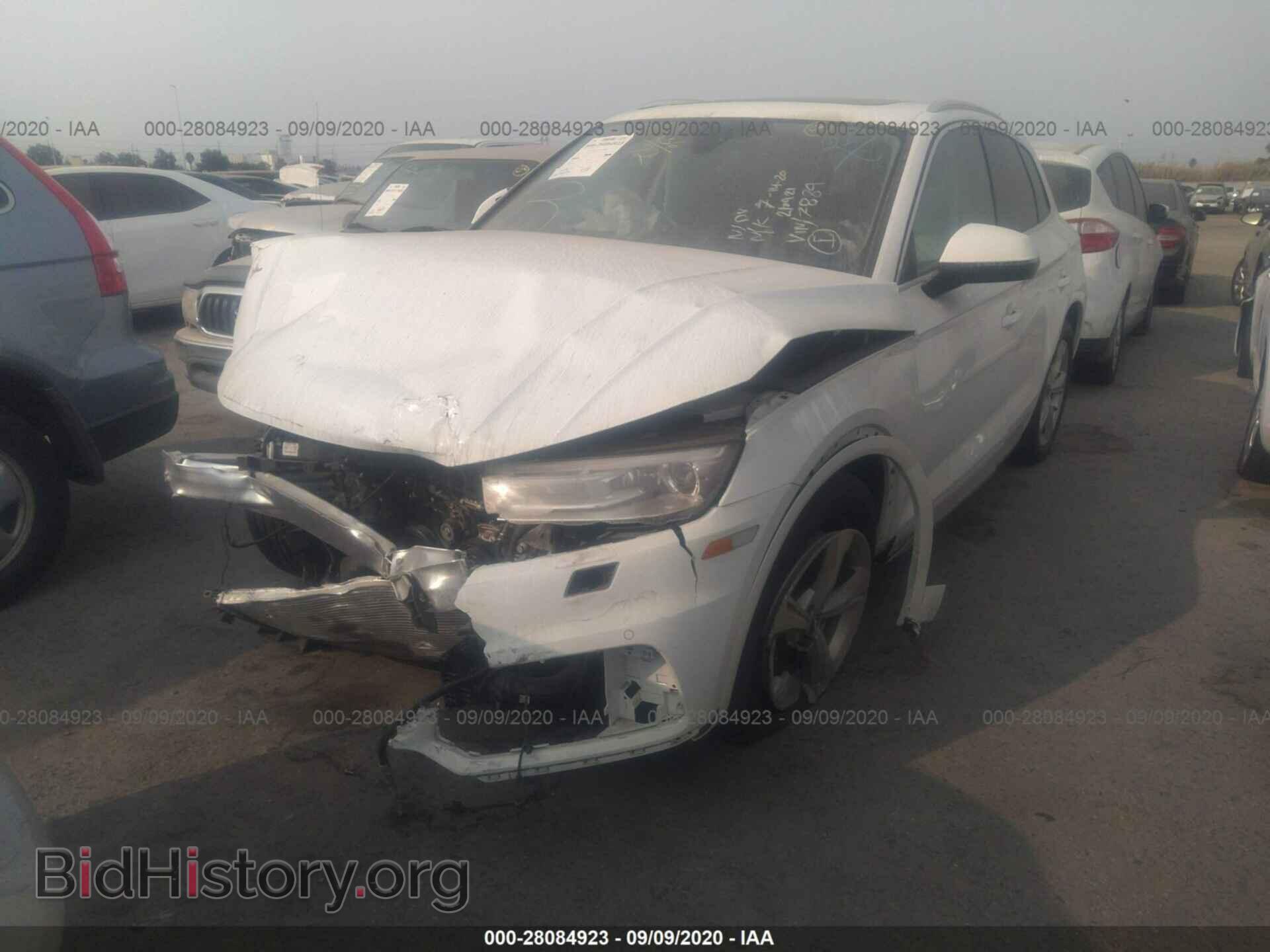 2020 AUDI Q5 - VIN: WA1ANAFYXL2037889 - Фото 2