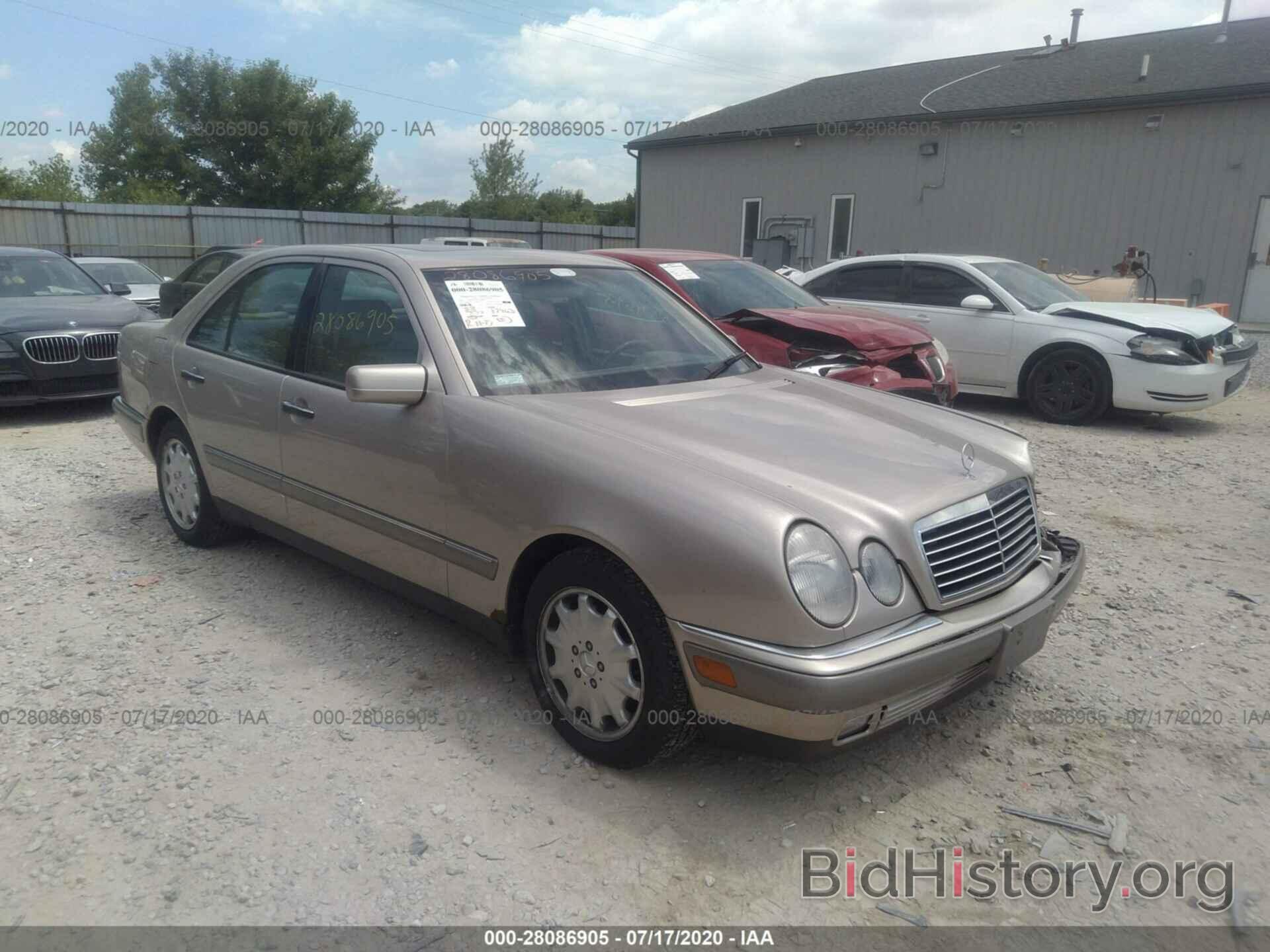 Photo WDBJF55FXVA444970 - MERCEDES-BENZ E-CLASS 1997