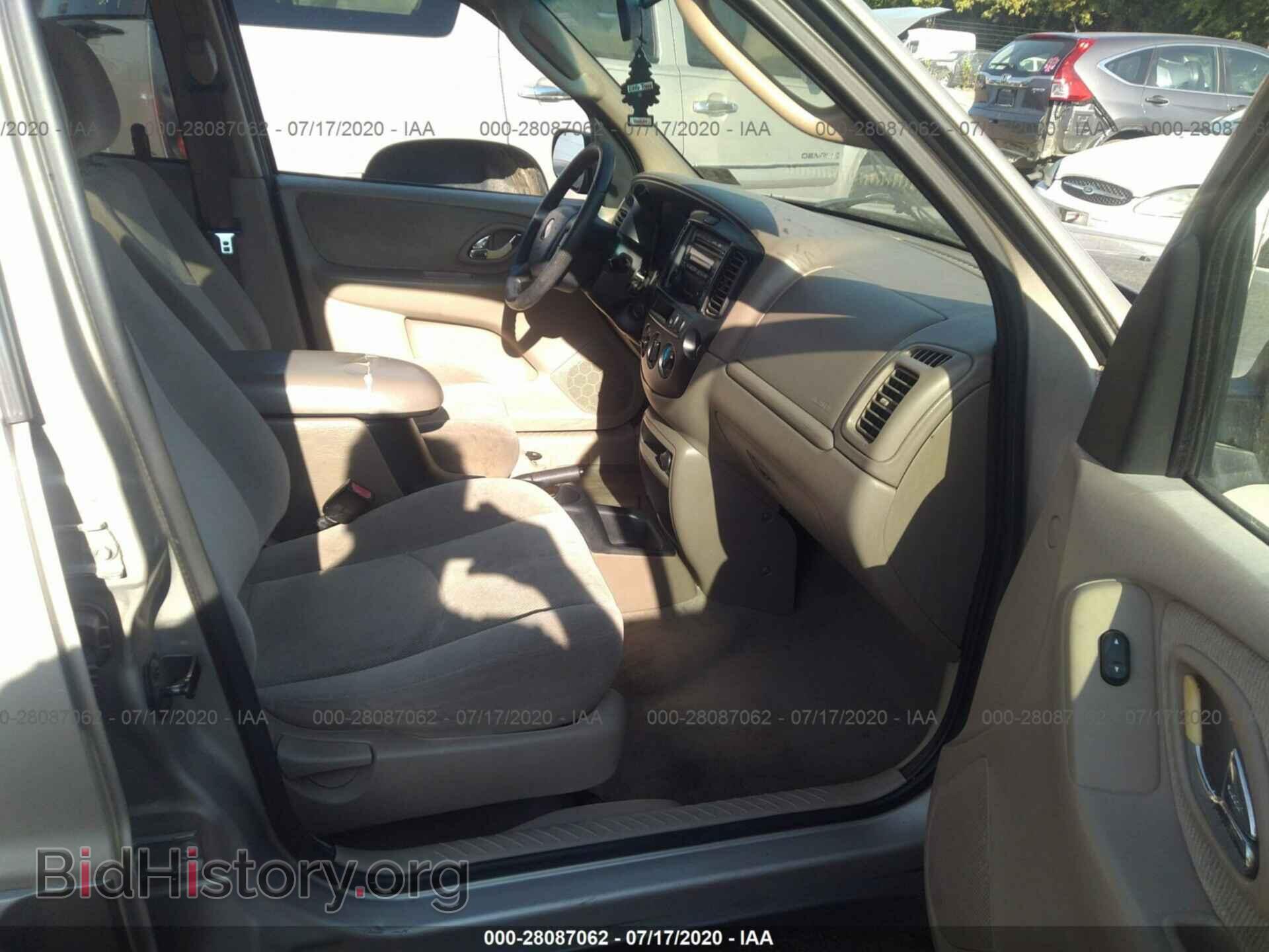 2002 MAZDA TRIBUTE - VIN: 4F2YU09182KM64745 - Photo 5
