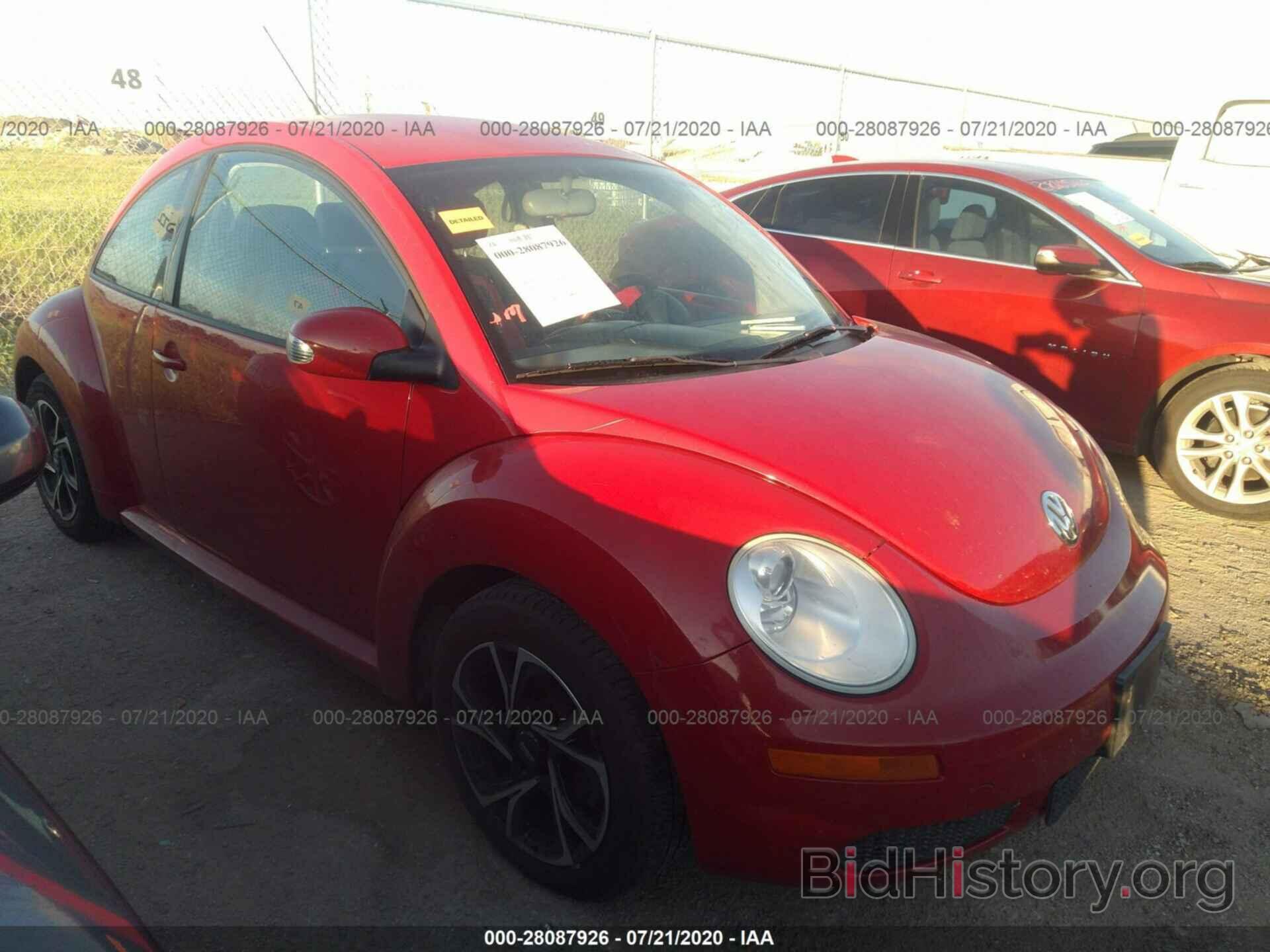 Photo 3VWPG3AGXAM016158 - VOLKSWAGEN NEW BEETLE COUPE 2010