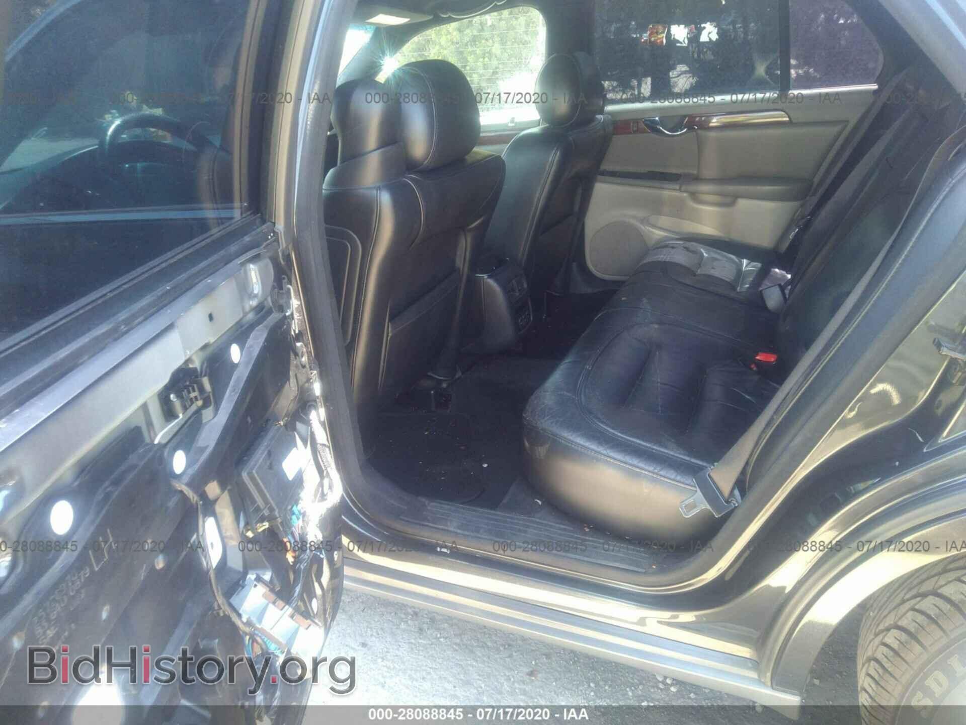 2002 CADILLAC DEVILLE - VIN: 1G6KD54Y52U105660 - Photo 8