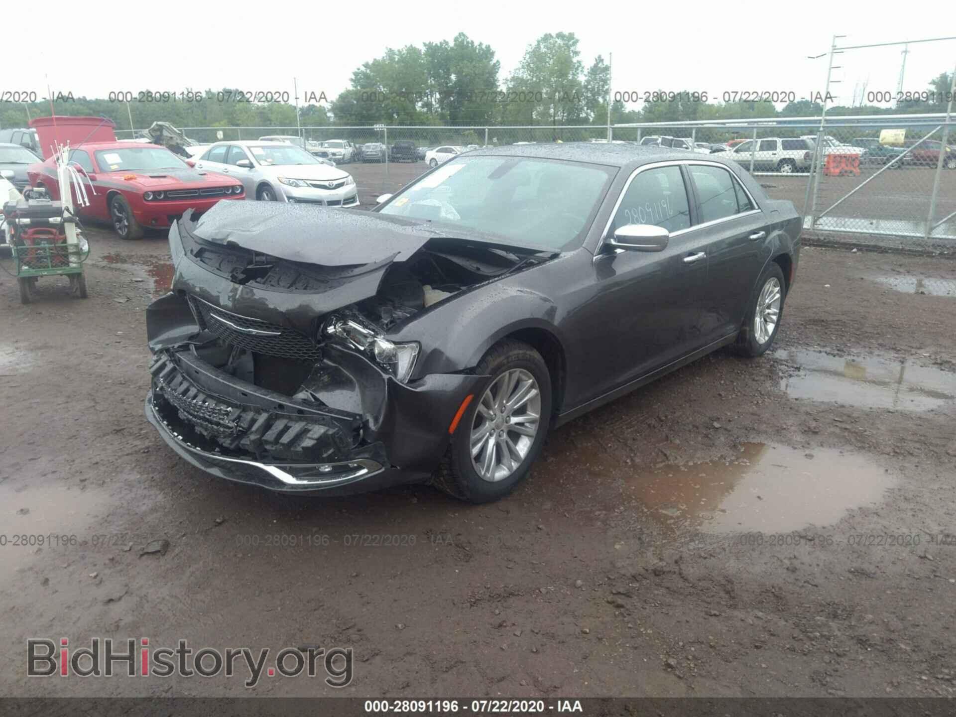 2017 CHRYSLER 300 - VIN: 2C3CCAEG1HH564624 - Фото 2