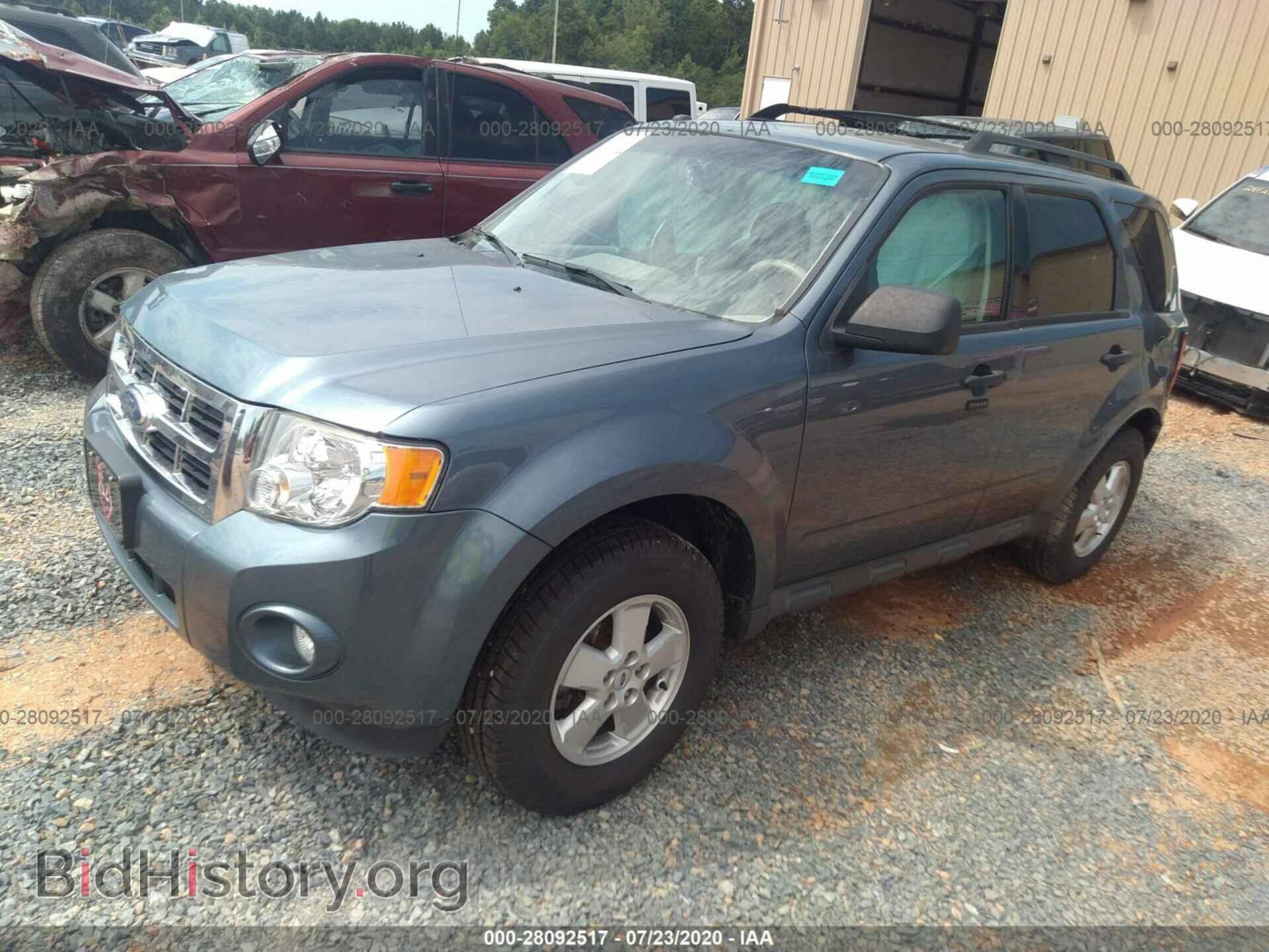 2011 FORD ESCAPE - VIN: 1FMCU0D7XBKC21570 - Фото 2