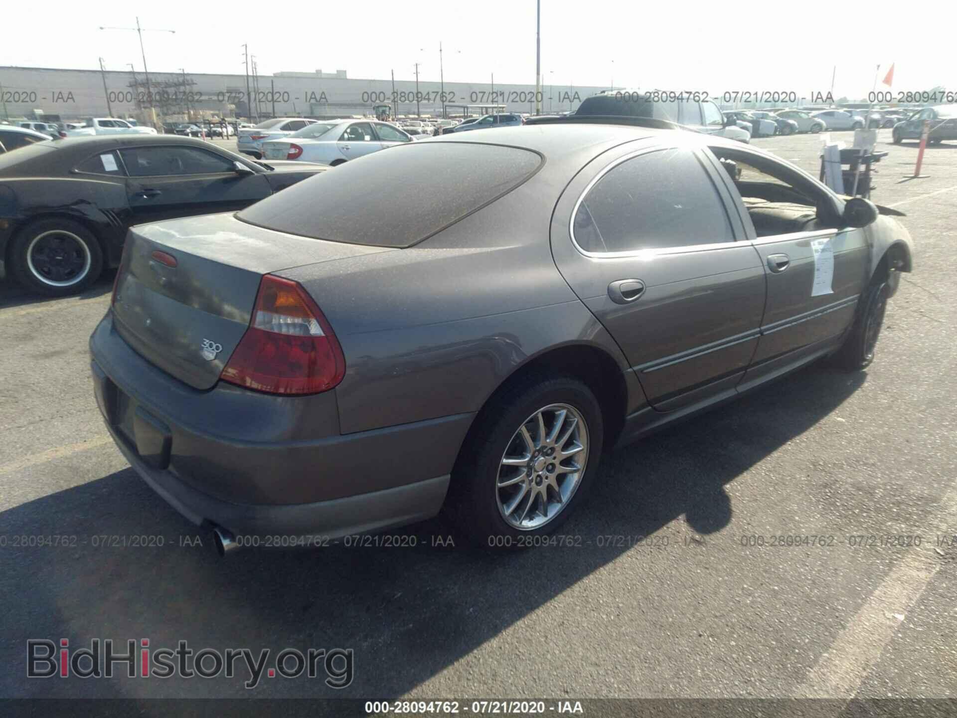 2003 CHRYSLER 300M - VIN: 2C3AE76K83H516778 - Photo 4
