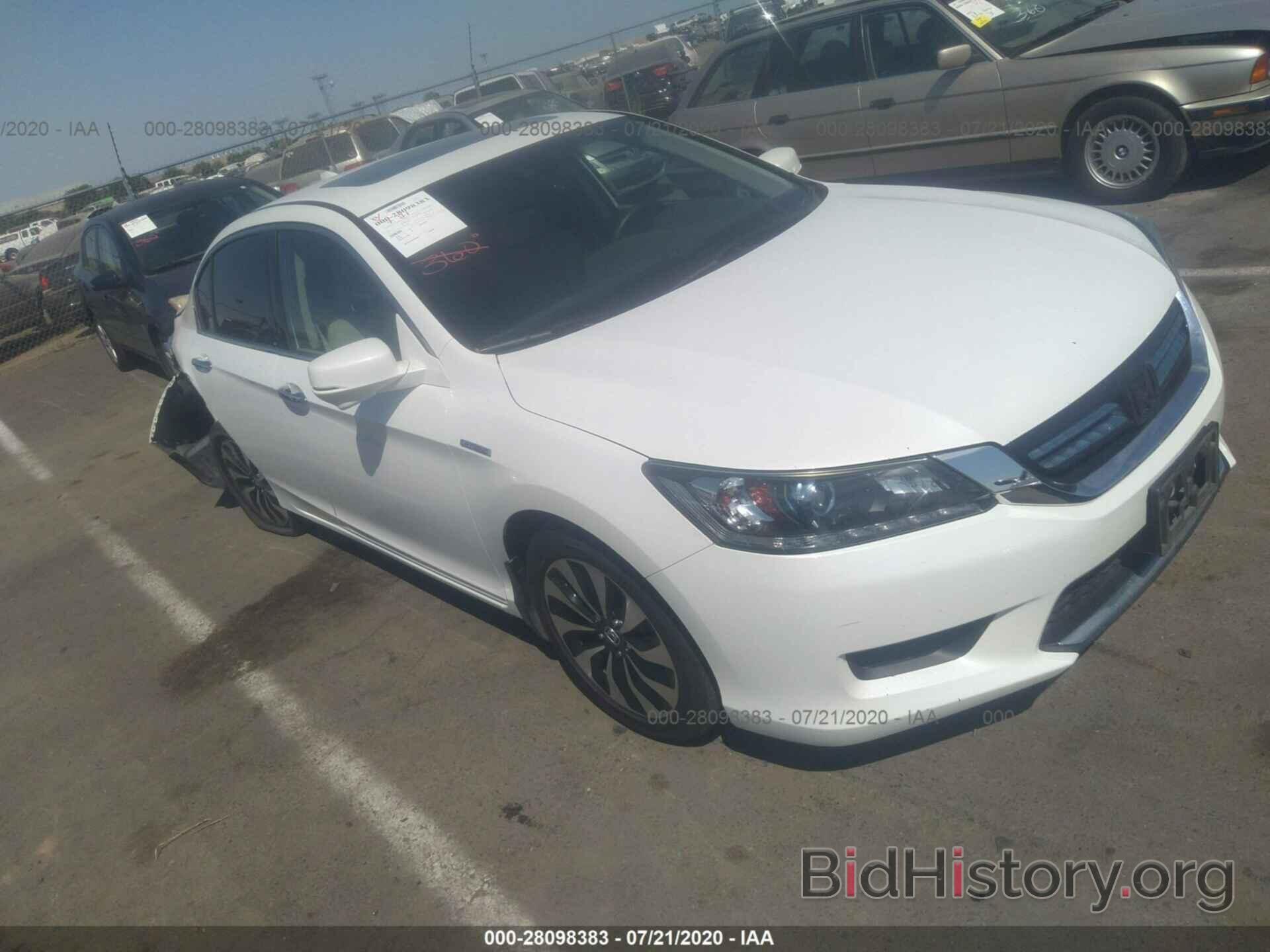 Photo 1HGCR6F54FA001388 - HONDA ACCORD HYBRID 2015