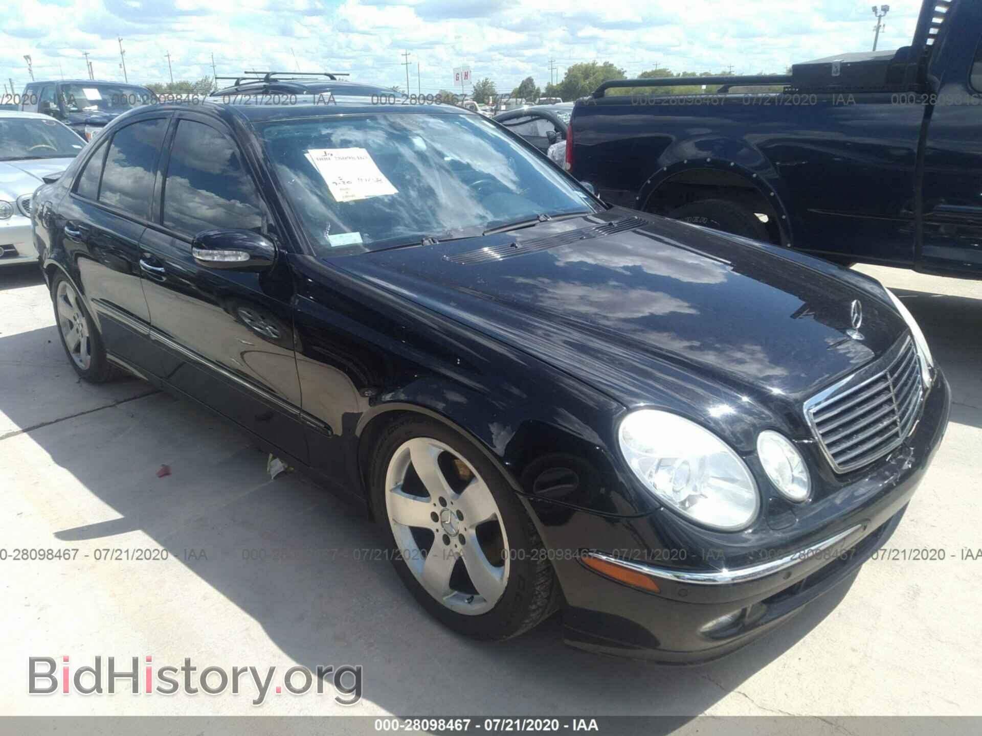 Photo WDBUF65J73A330512 - MERCEDES-BENZ E-CLASS 2003