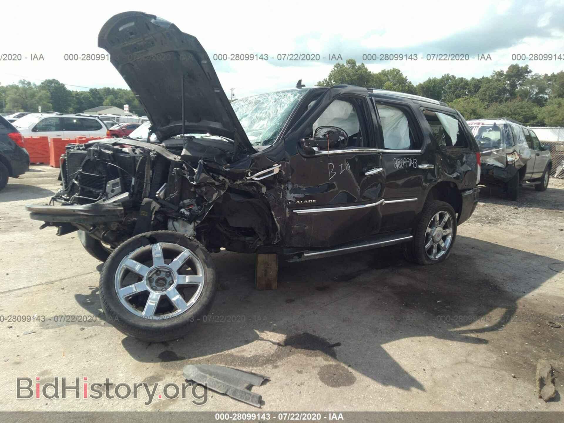 2011 CADILLAC ESCALADE - VIN: 1GYS4BEF9BR247239 - Фото 2