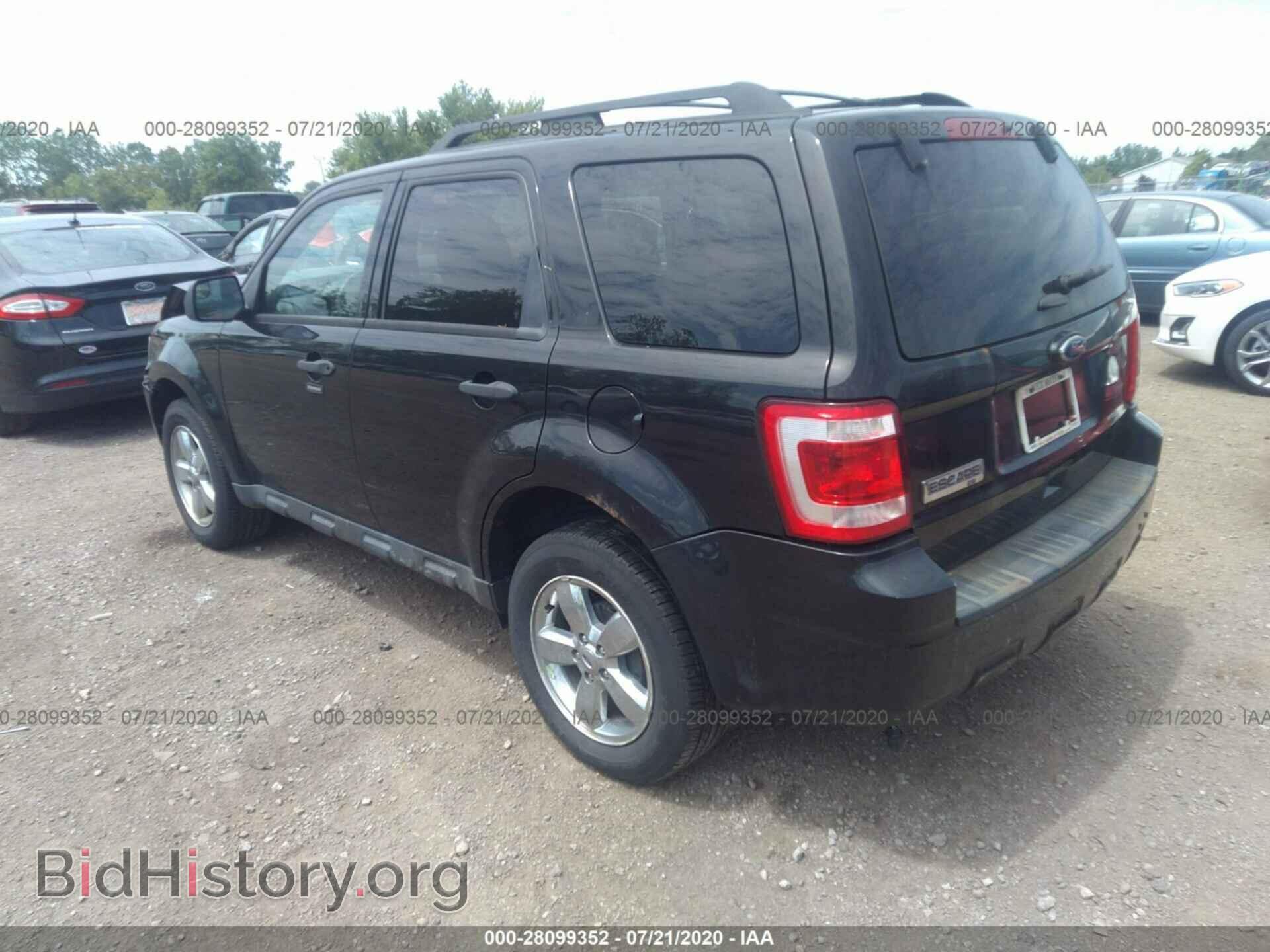 2011 FORD ESCAPE - VIN: 1FMCU0D74BKA86263 - Фото 3