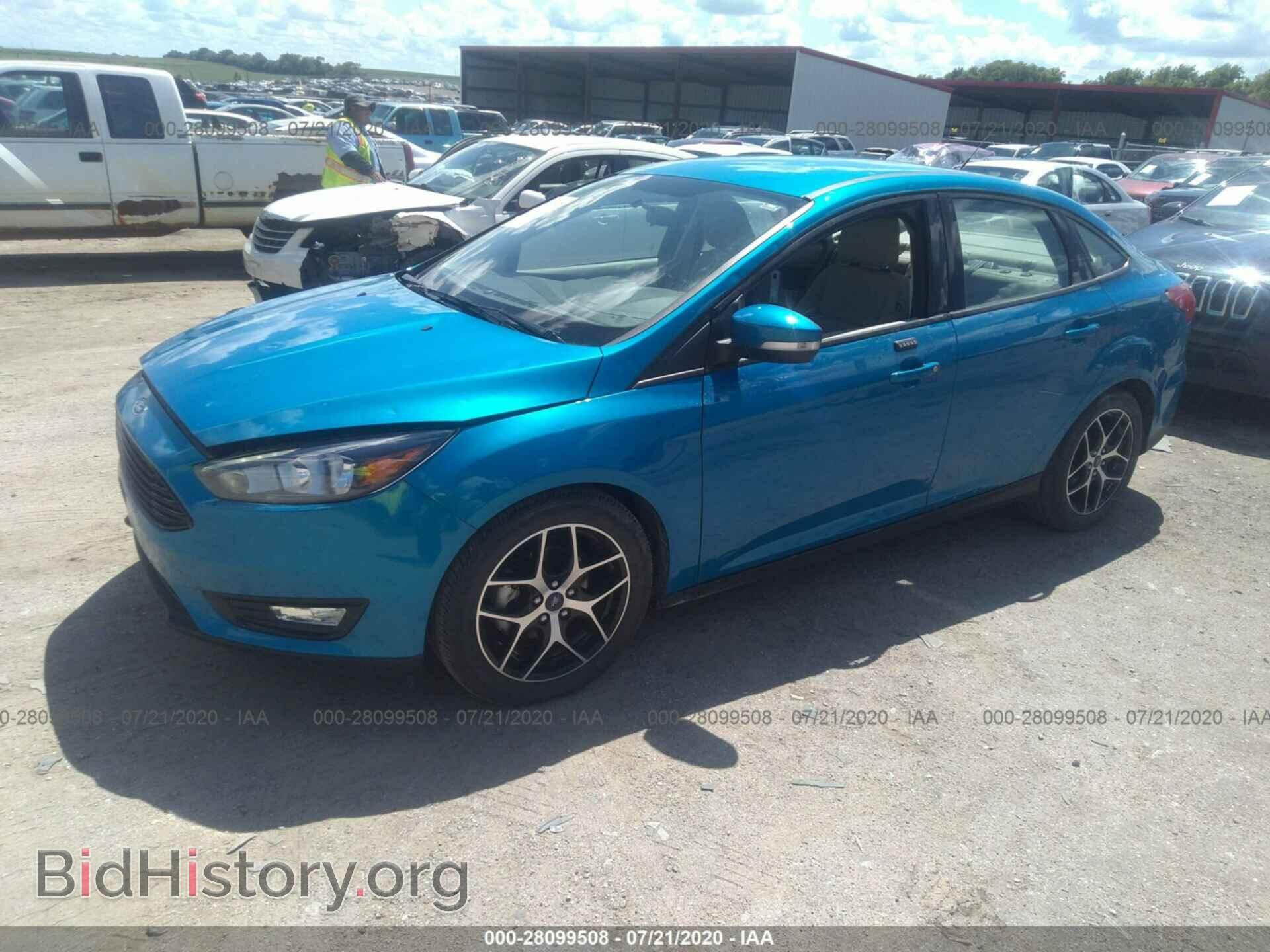 2017 FORD FOCUS - VIN: 1FADP3FE7HL205588 - Photo 2