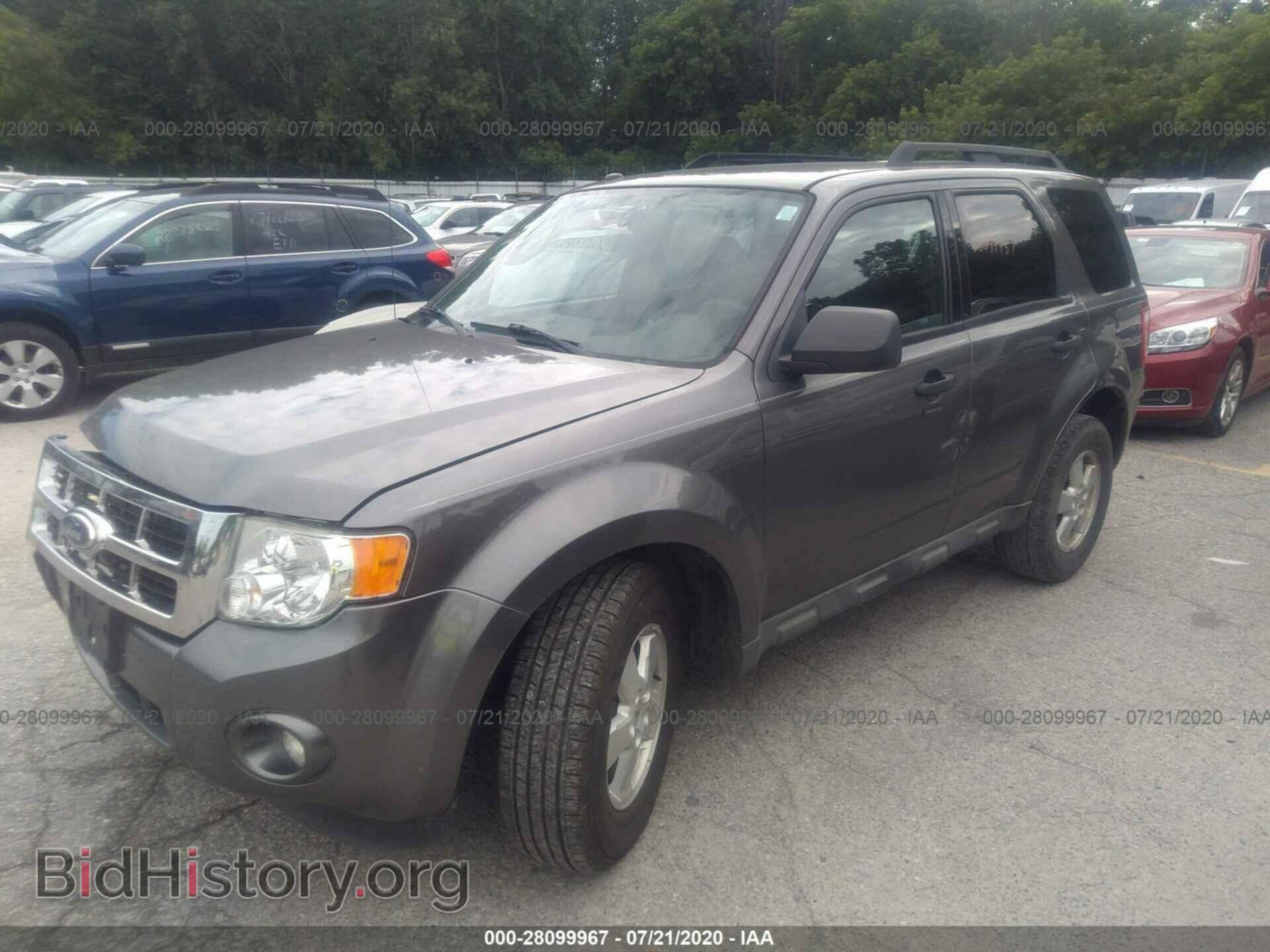 2009 FORD ESCAPE - VIN: 1FMCU93G89KC25665 - Фото 2