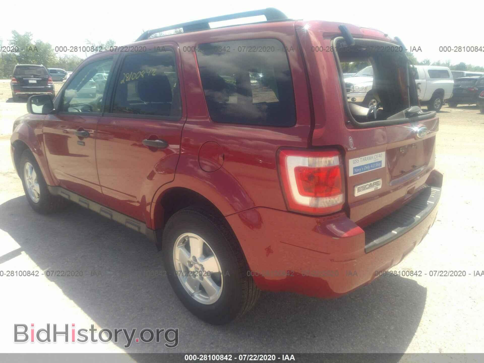 2011 FORD ESCAPE - VIN: 1FMCU0DGXBKC48977 - Фото 3